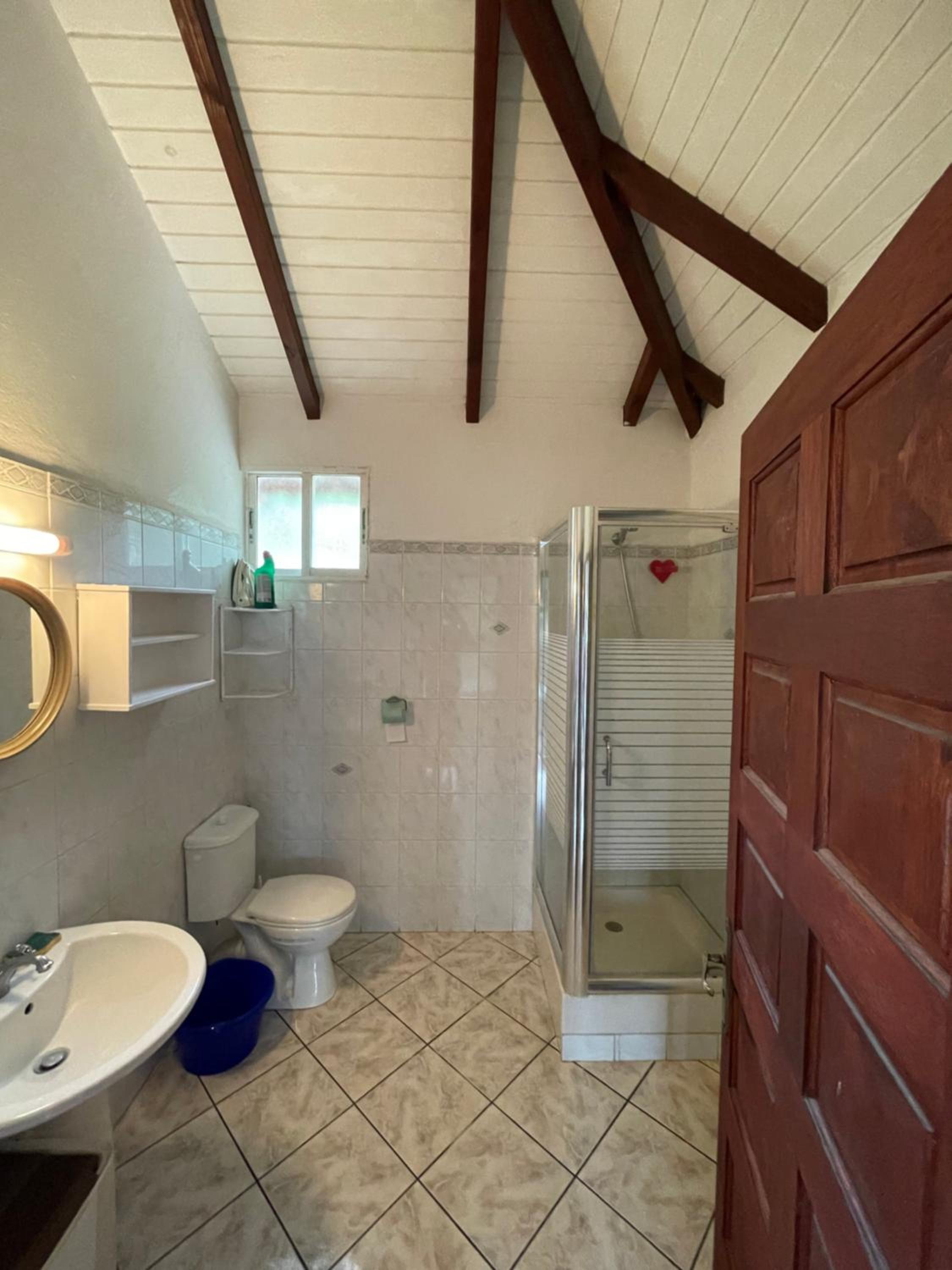 One-Bedroom House photo 2