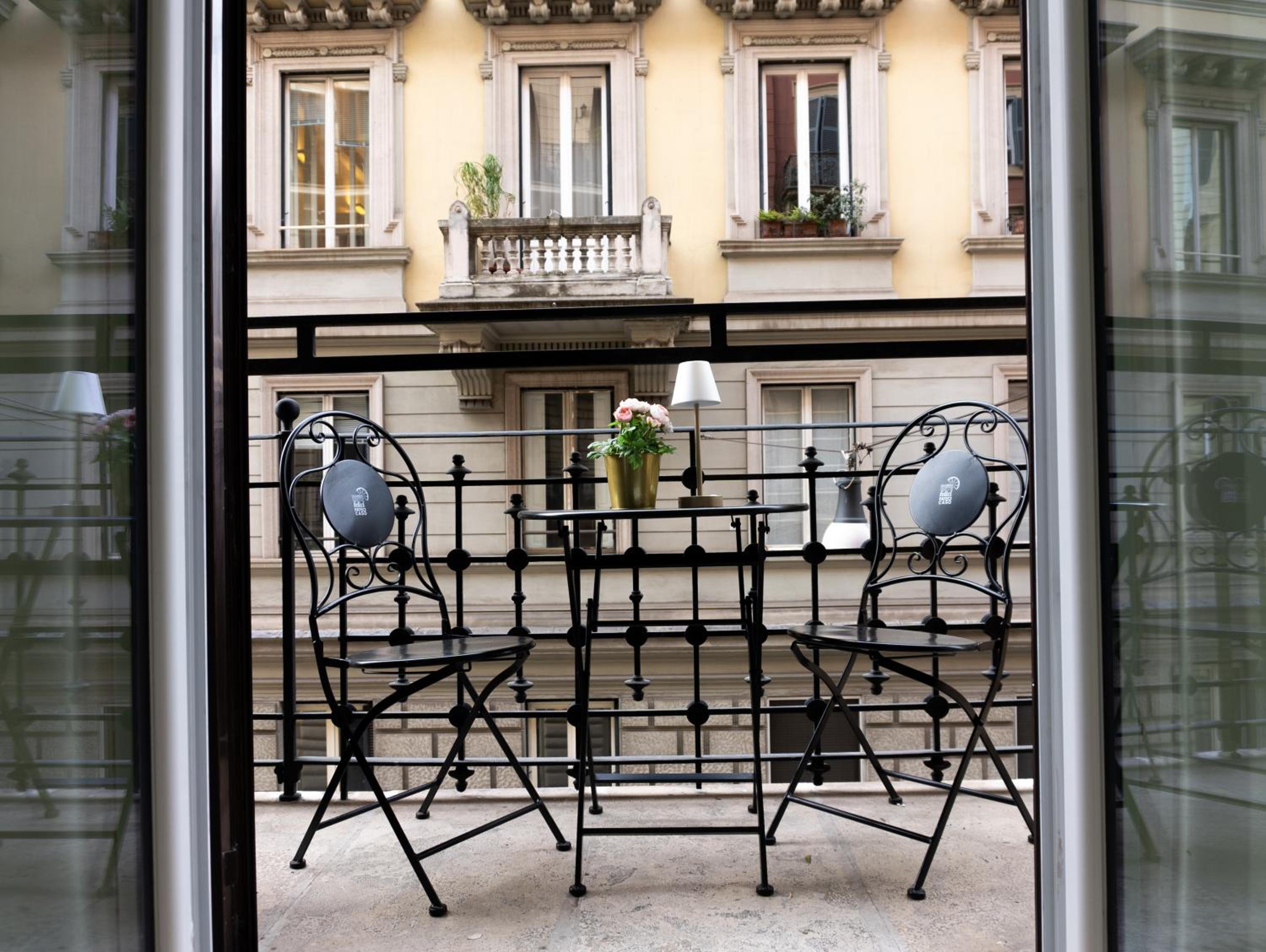 Deluxe Double Room with Balcony photo 3