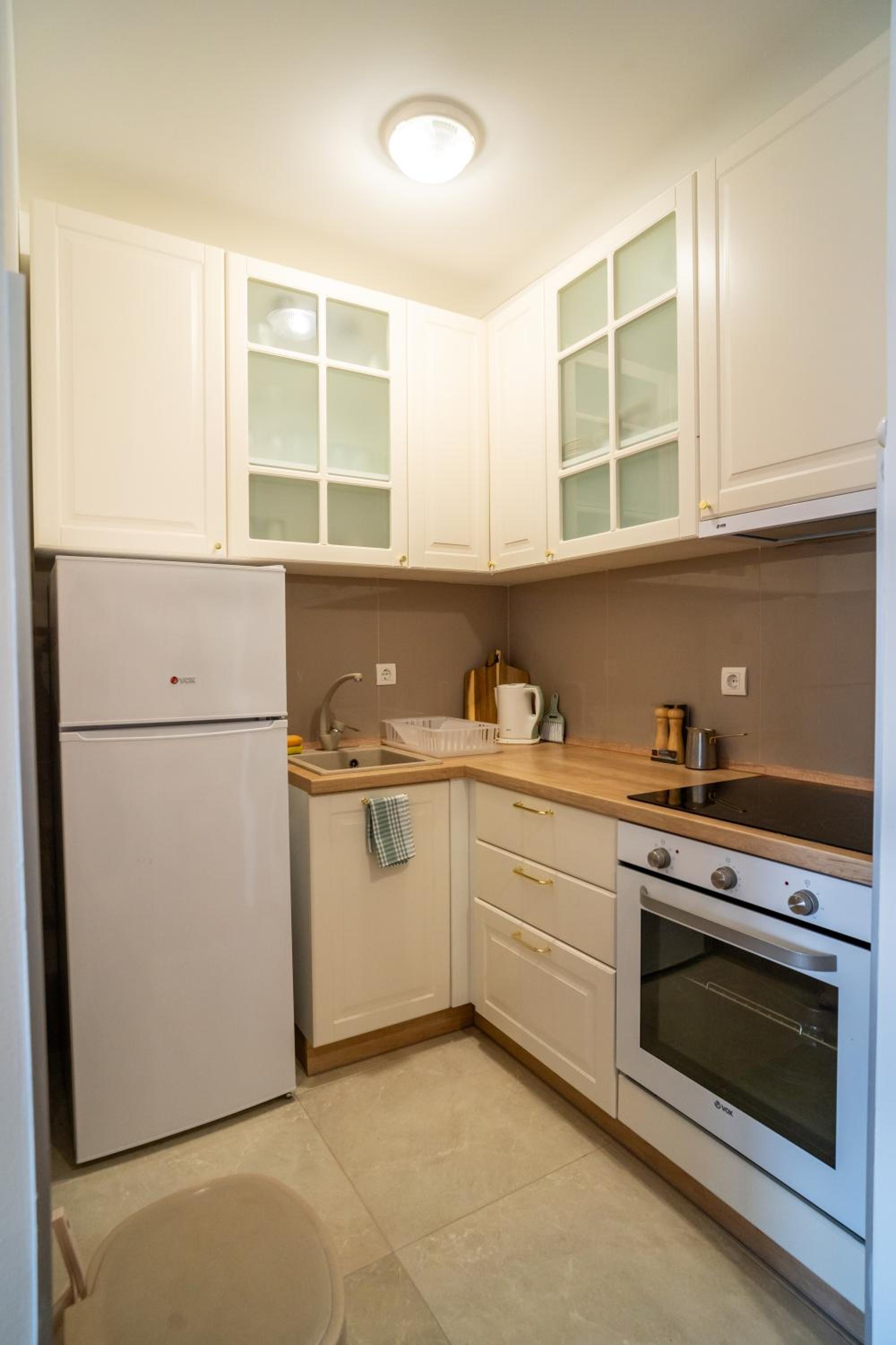 One-Bedroom Apartment photo 3