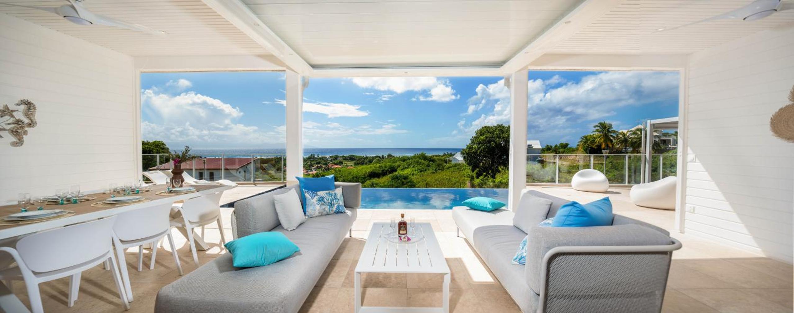 Three-Bedroom Villa photo 3