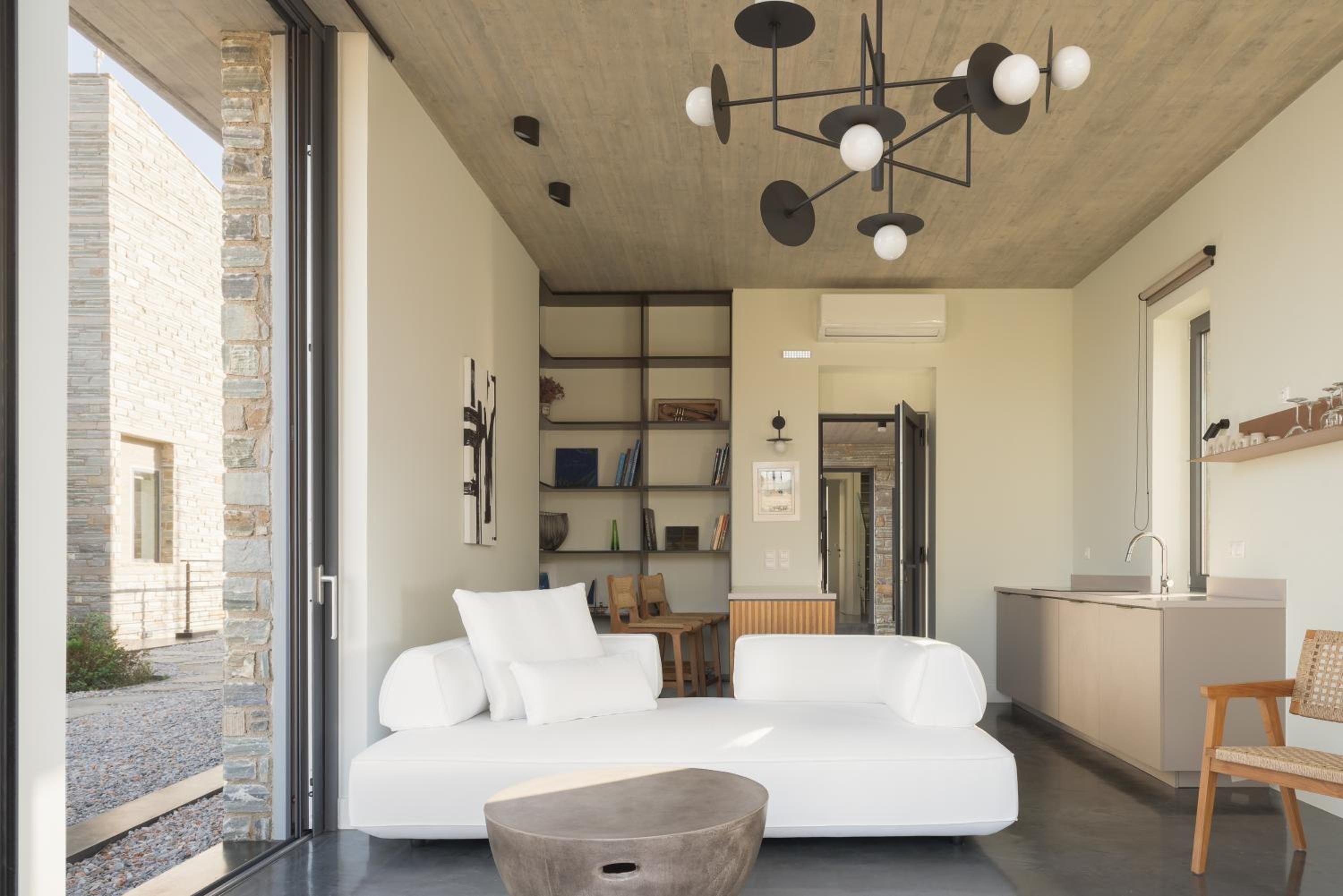 Villa photo 1