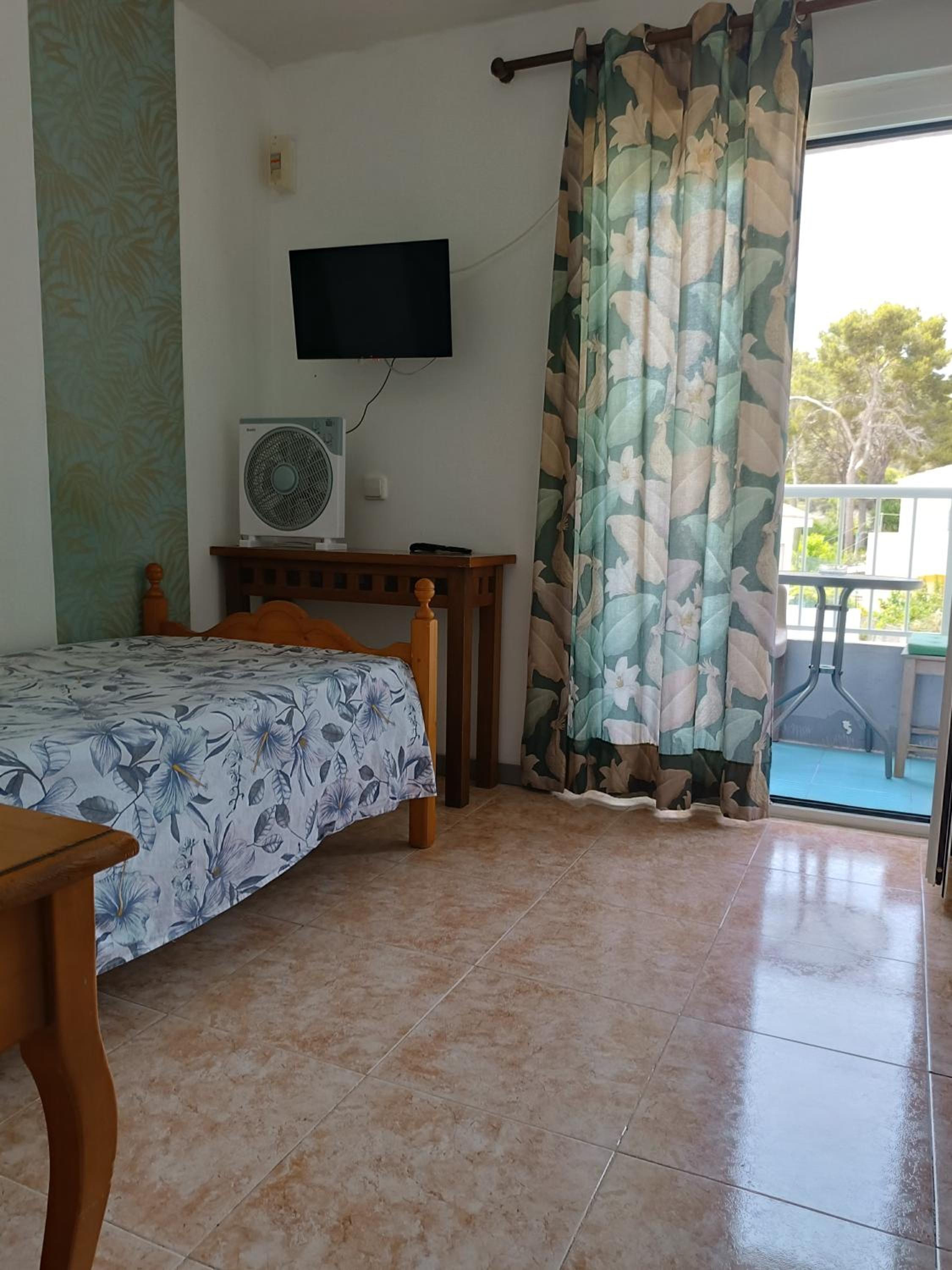 Single Room with Mountain View photo 2