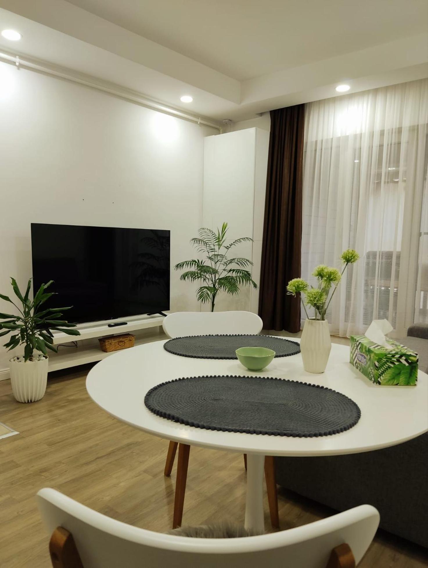 One-Bedroom Apartment photo 2