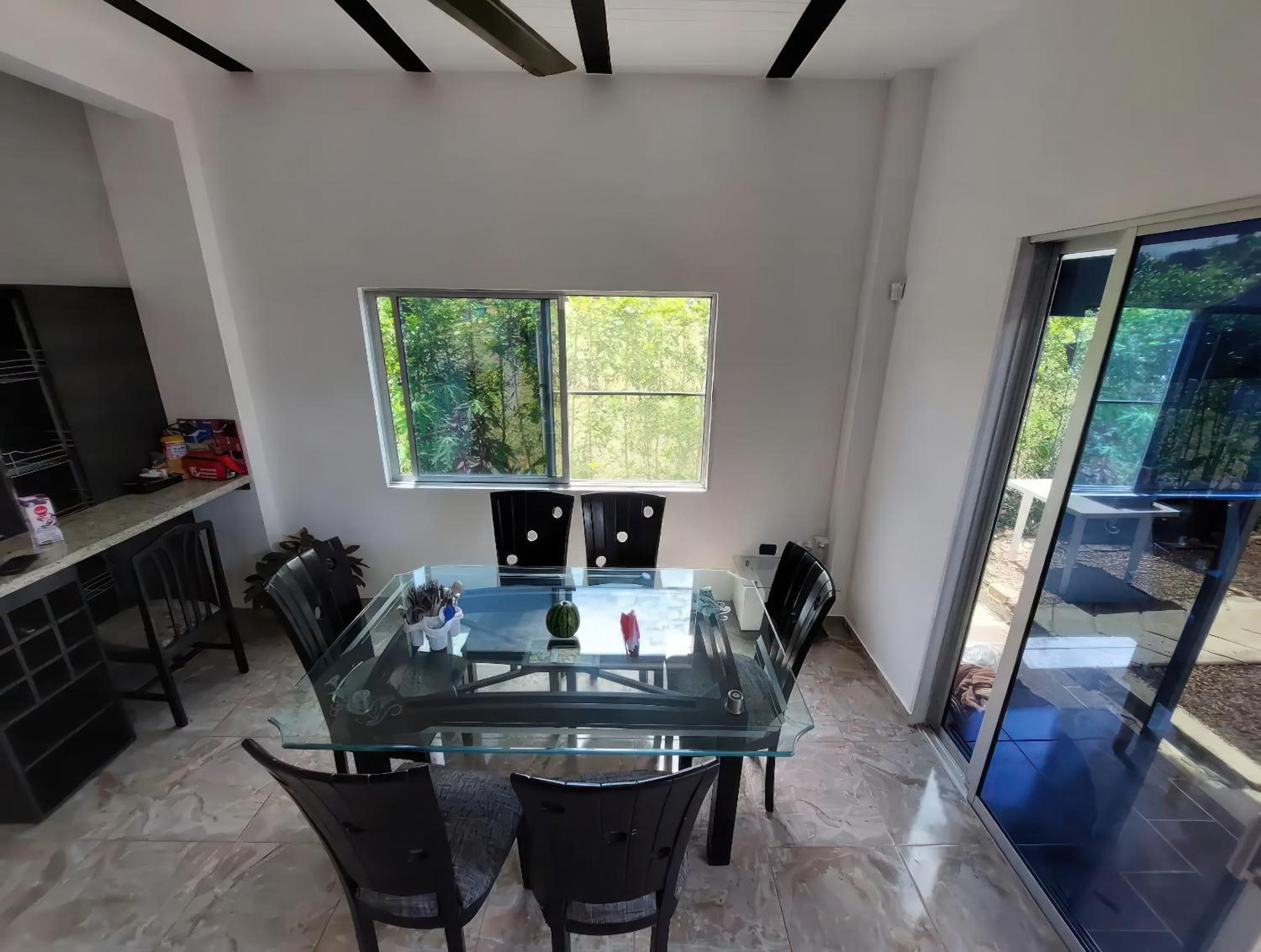 Three-Bedroom House photo 2