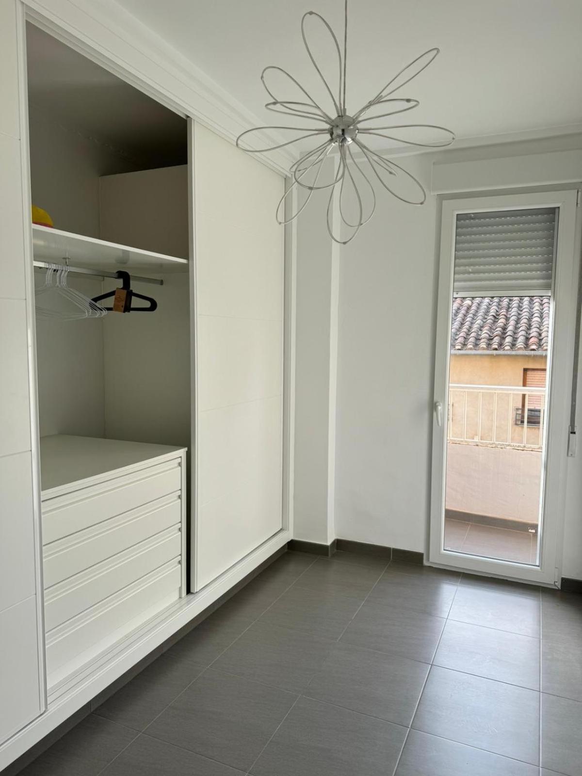 Three-Bedroom Apartment photo 2