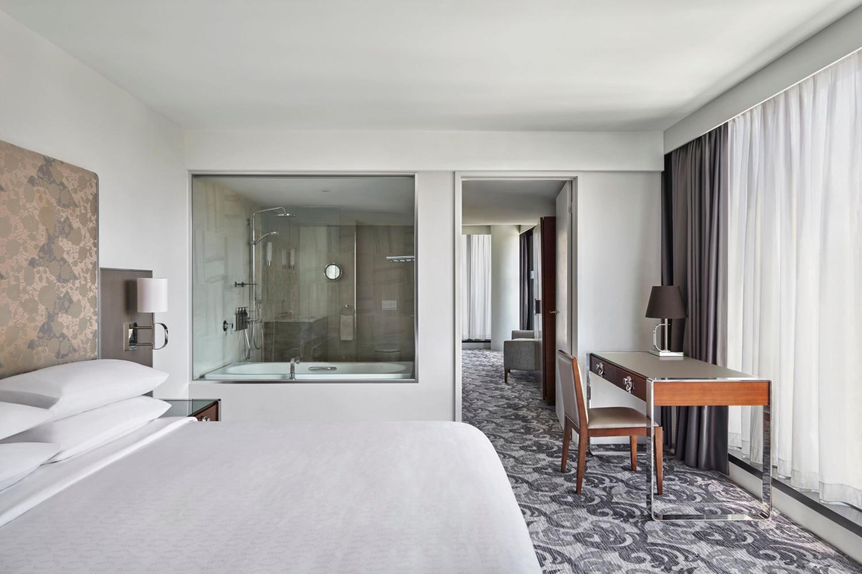Executive One-Bedroom King Suite with Terrace and City View