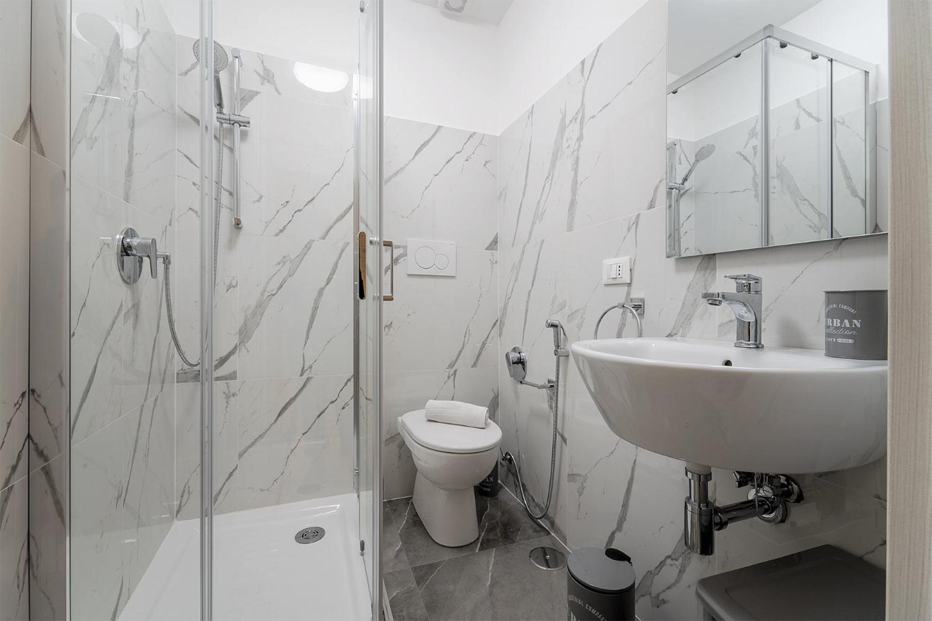 Large Single Room photo 2