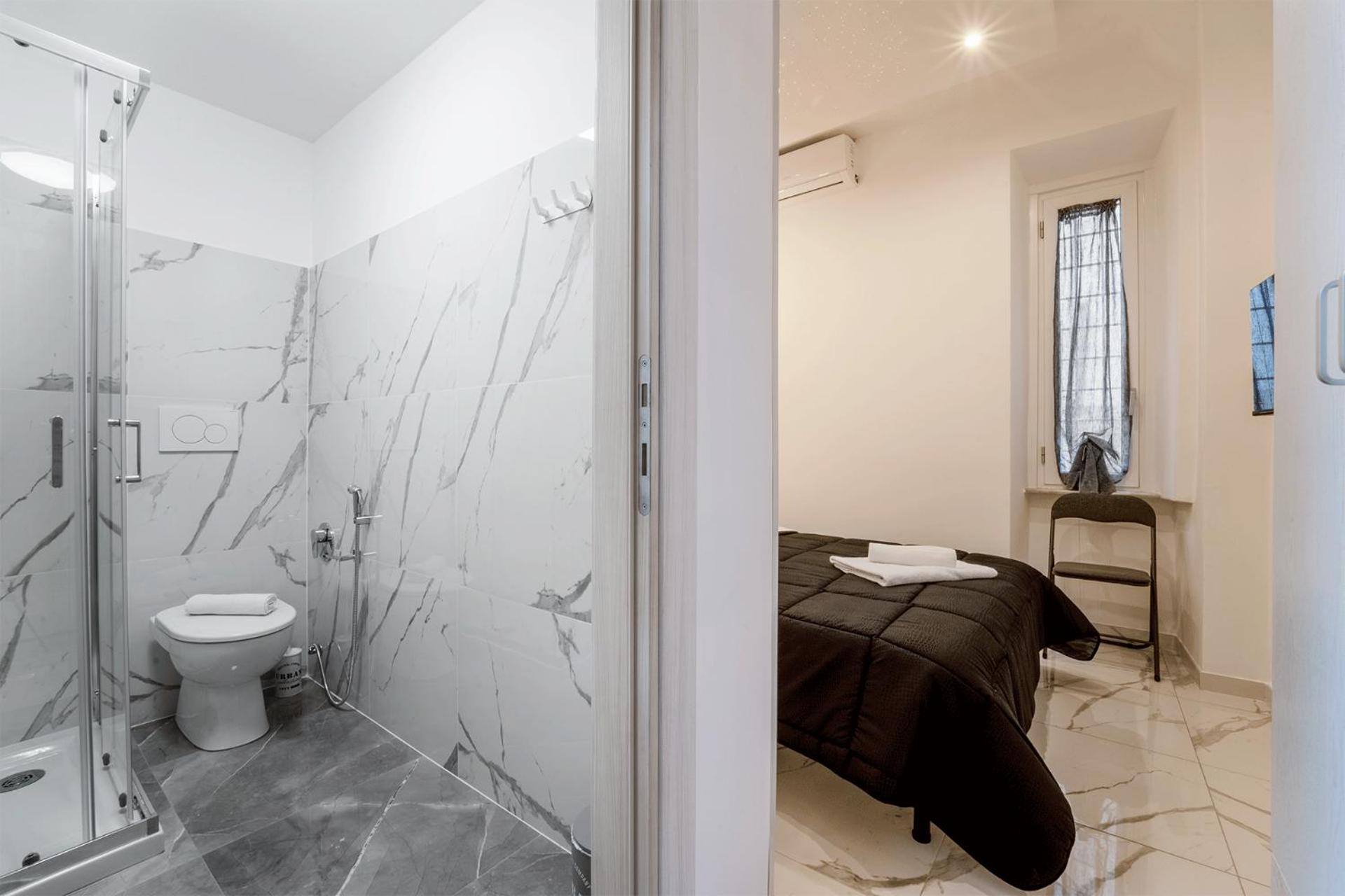 Small Single Room photo 2