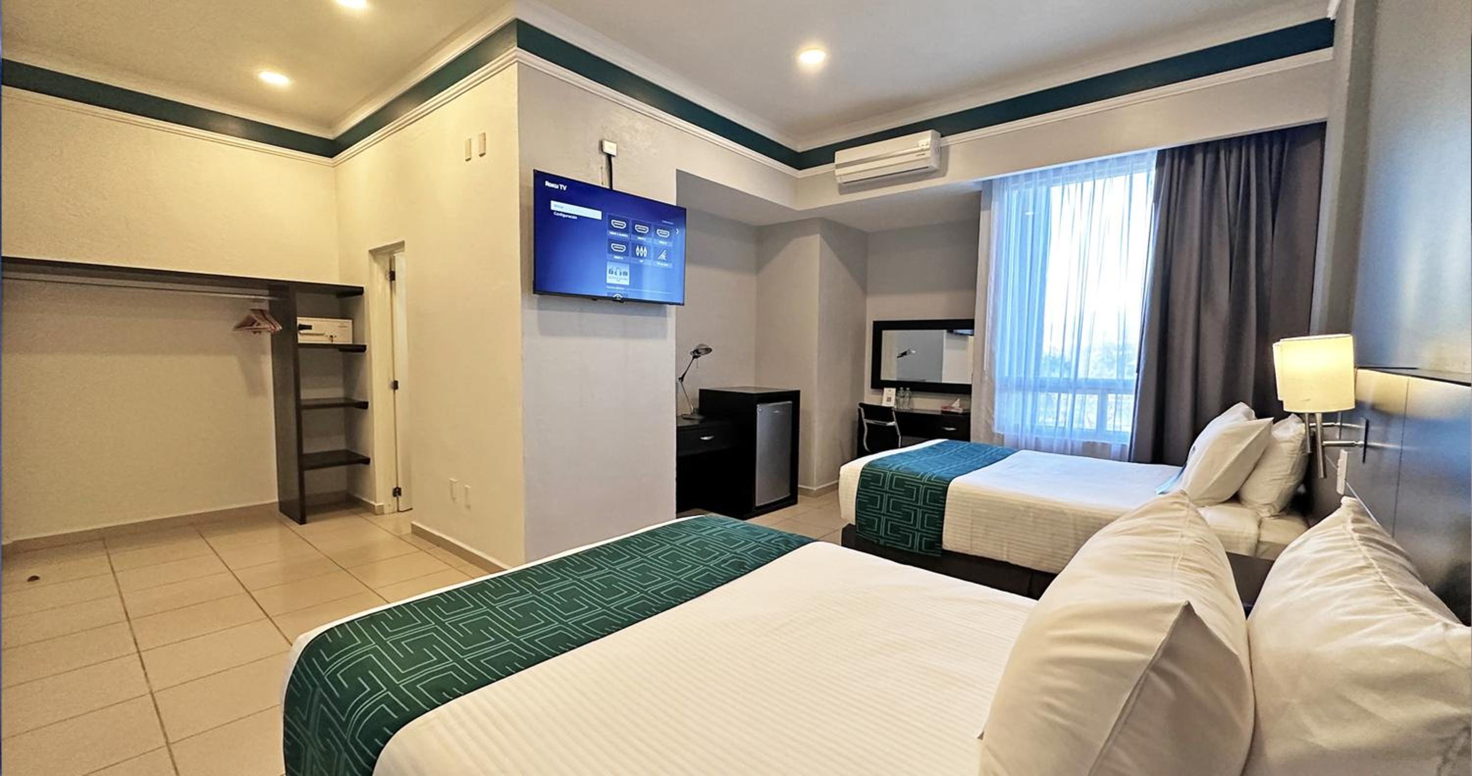 Deluxe Double Room - Photo 16