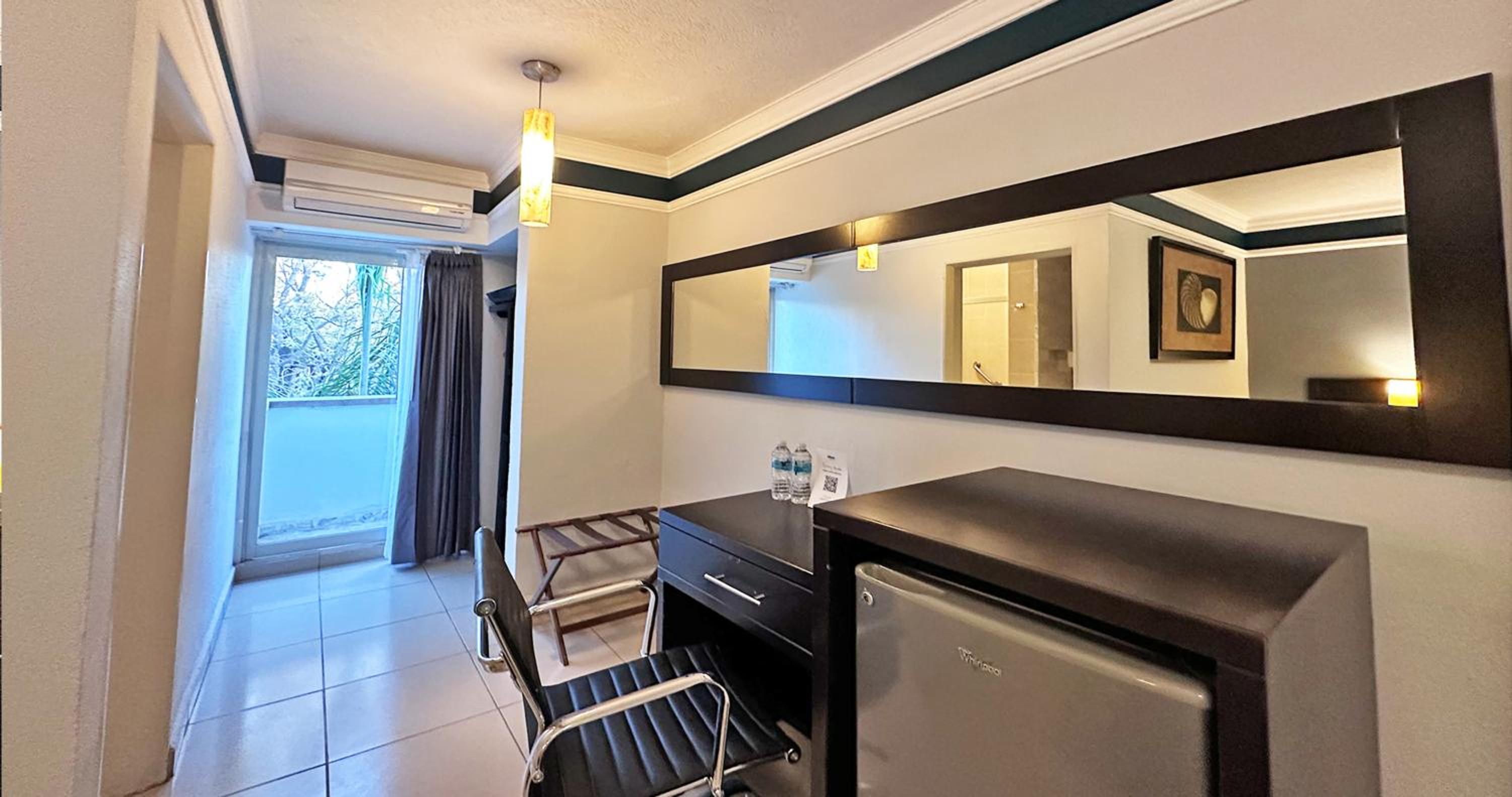 Deluxe Double Room - Photo 7