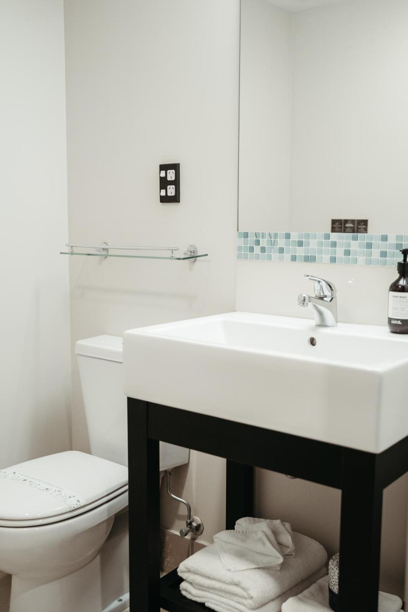 Standard Room with Two Single Beds - Photo 6