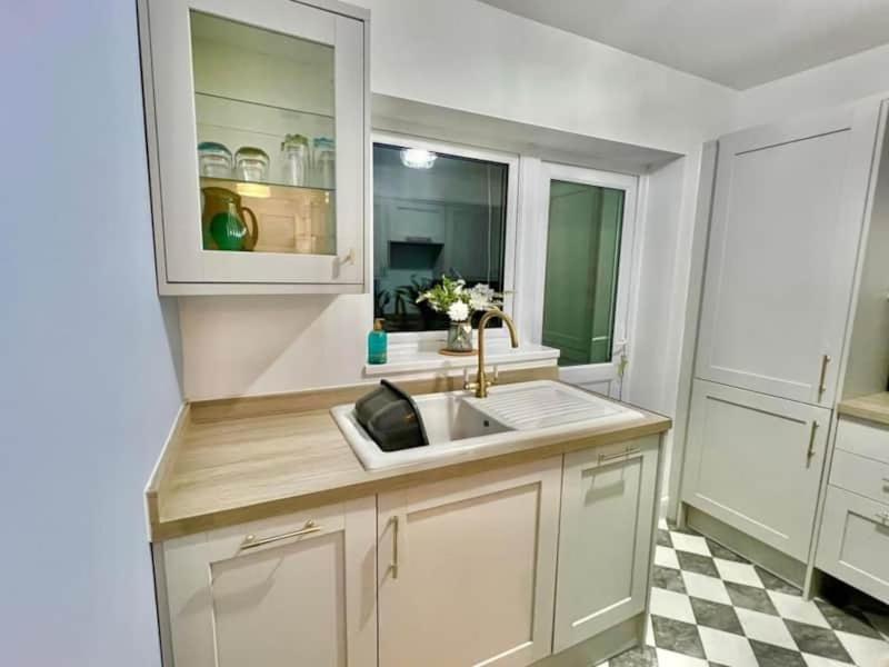 Two-Bedroom House photo 3