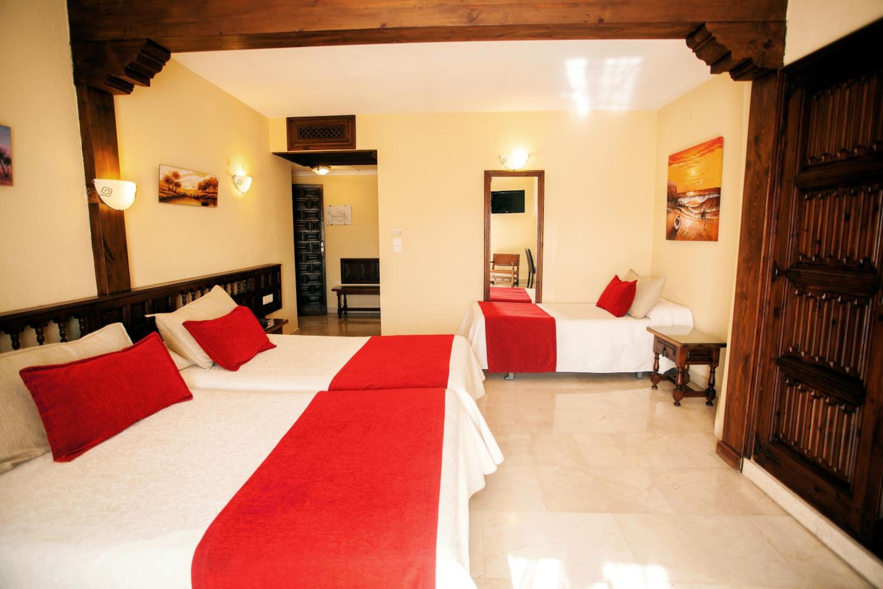 Triple Room - Photo 1