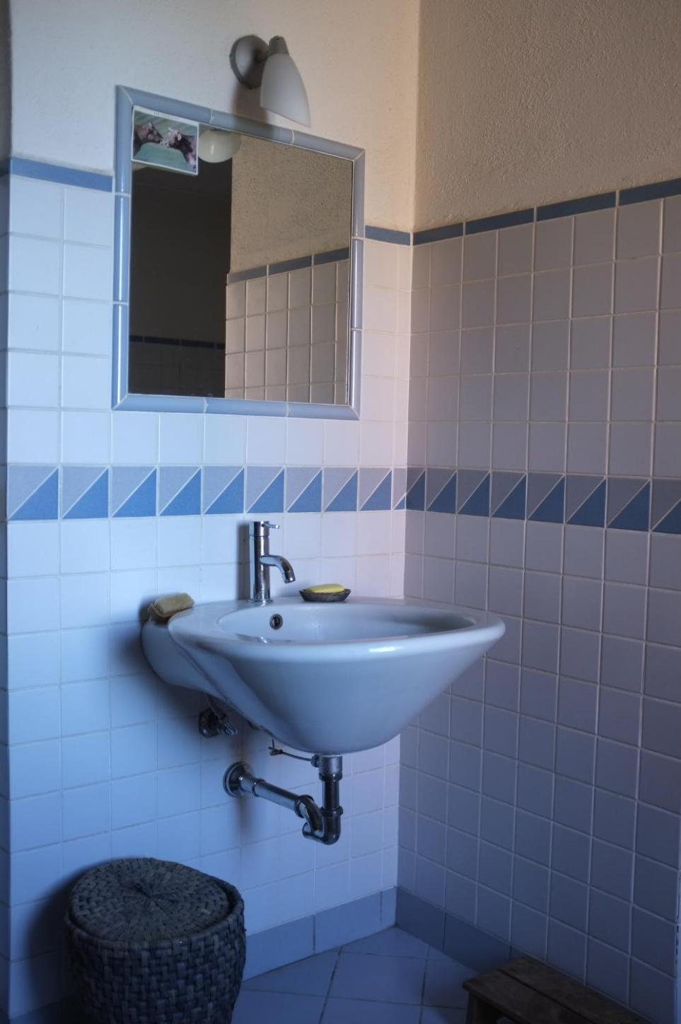 Double Room with Shared Bathroom photo 2