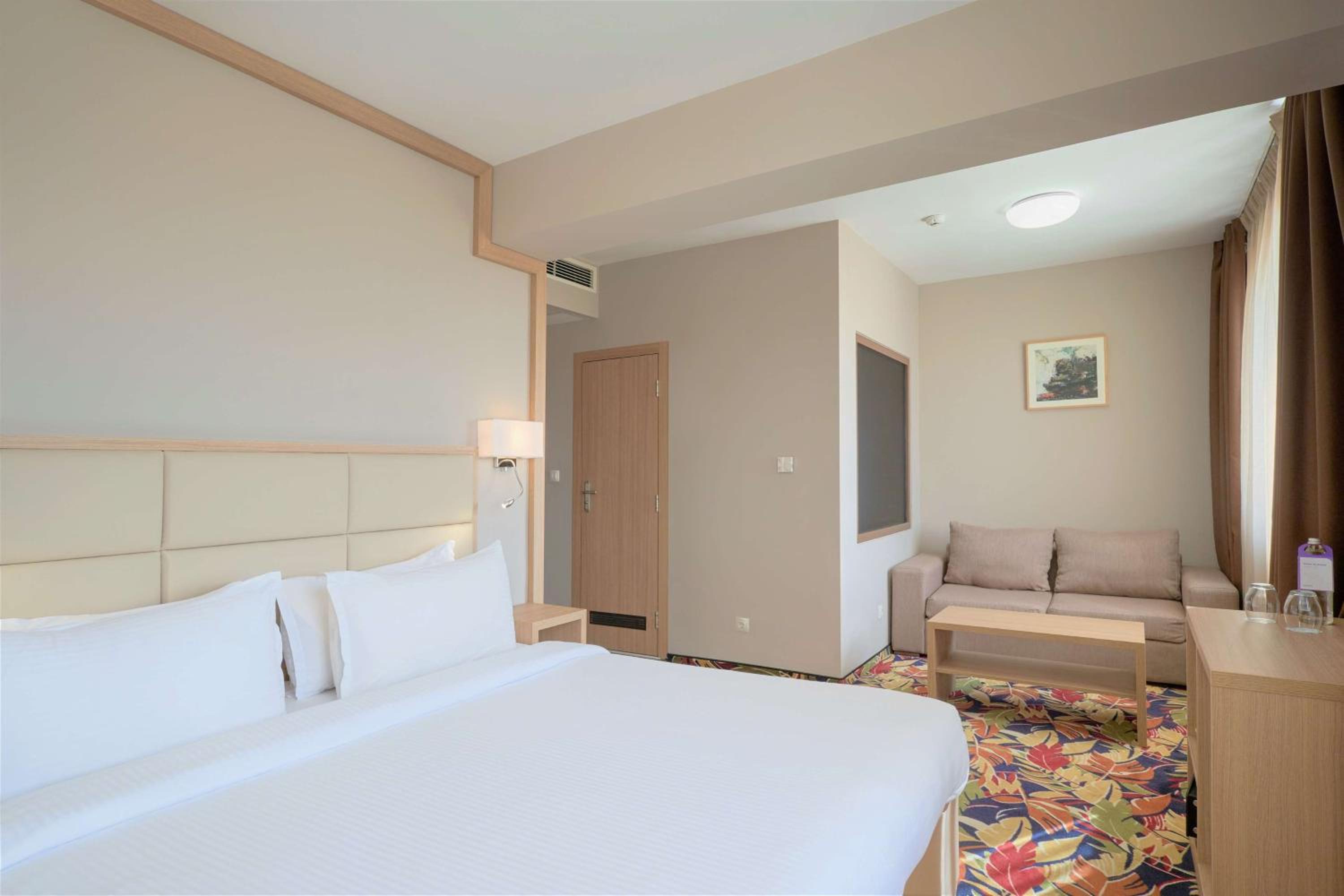 Superior Room - Photo 1