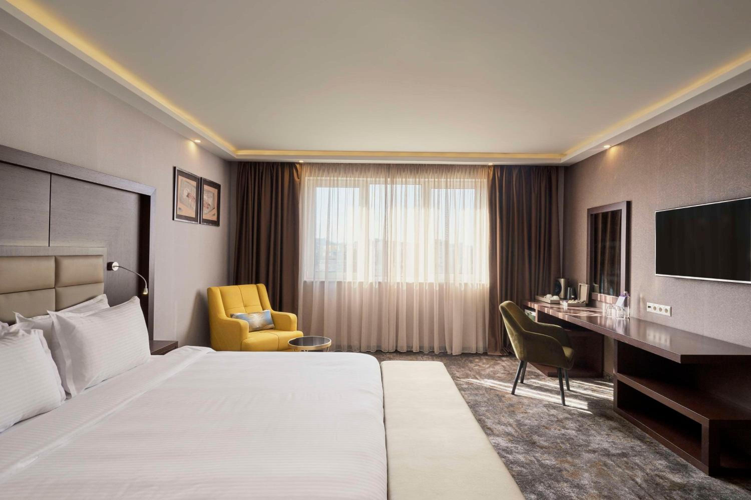 Suite with City View photo 2