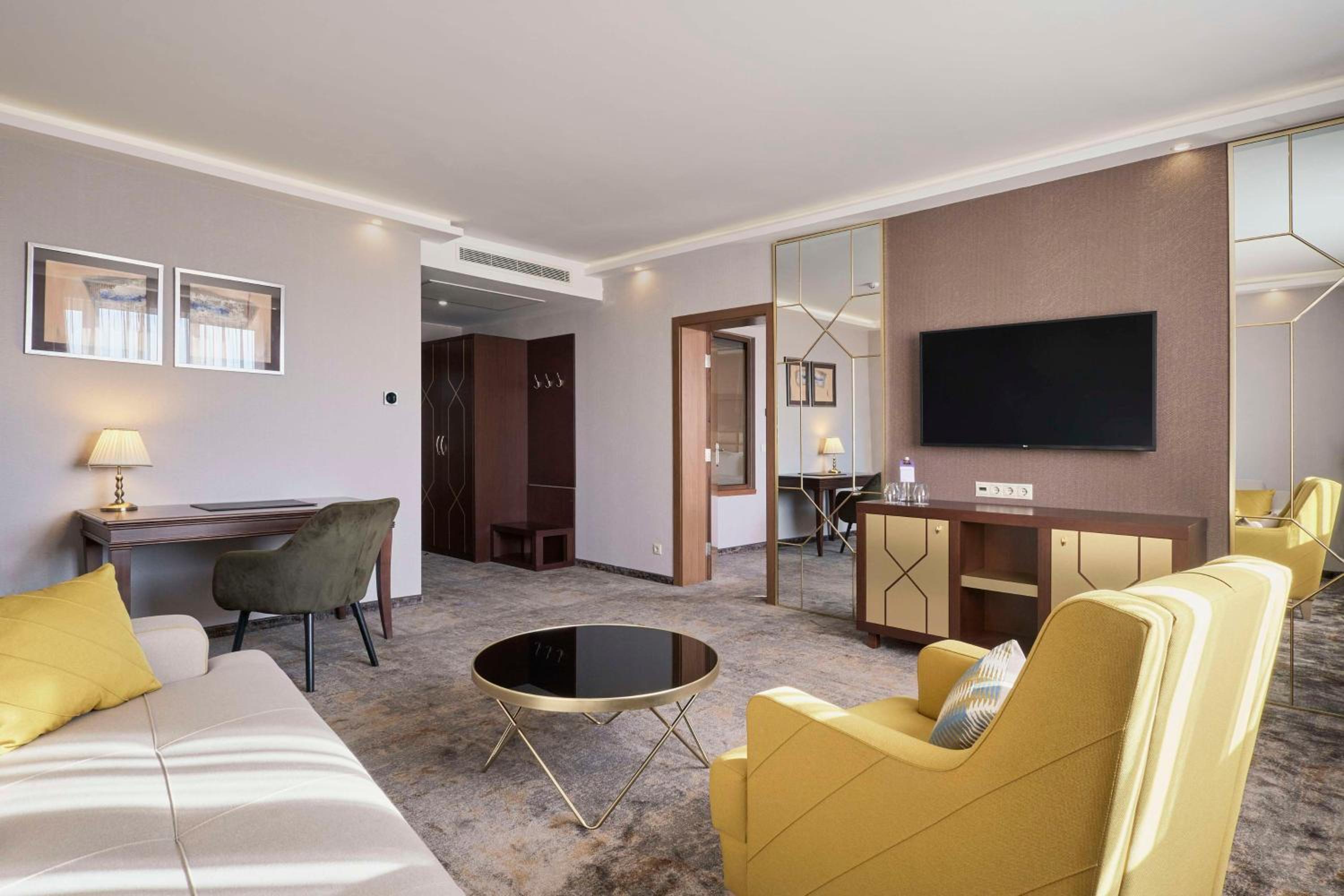 Suite with City View