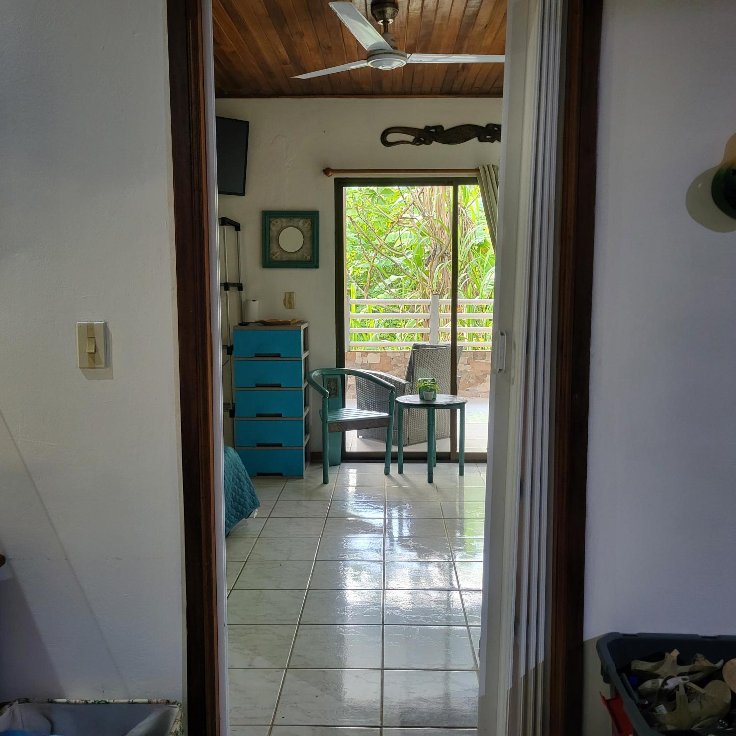 One-Bedroom House photo 2