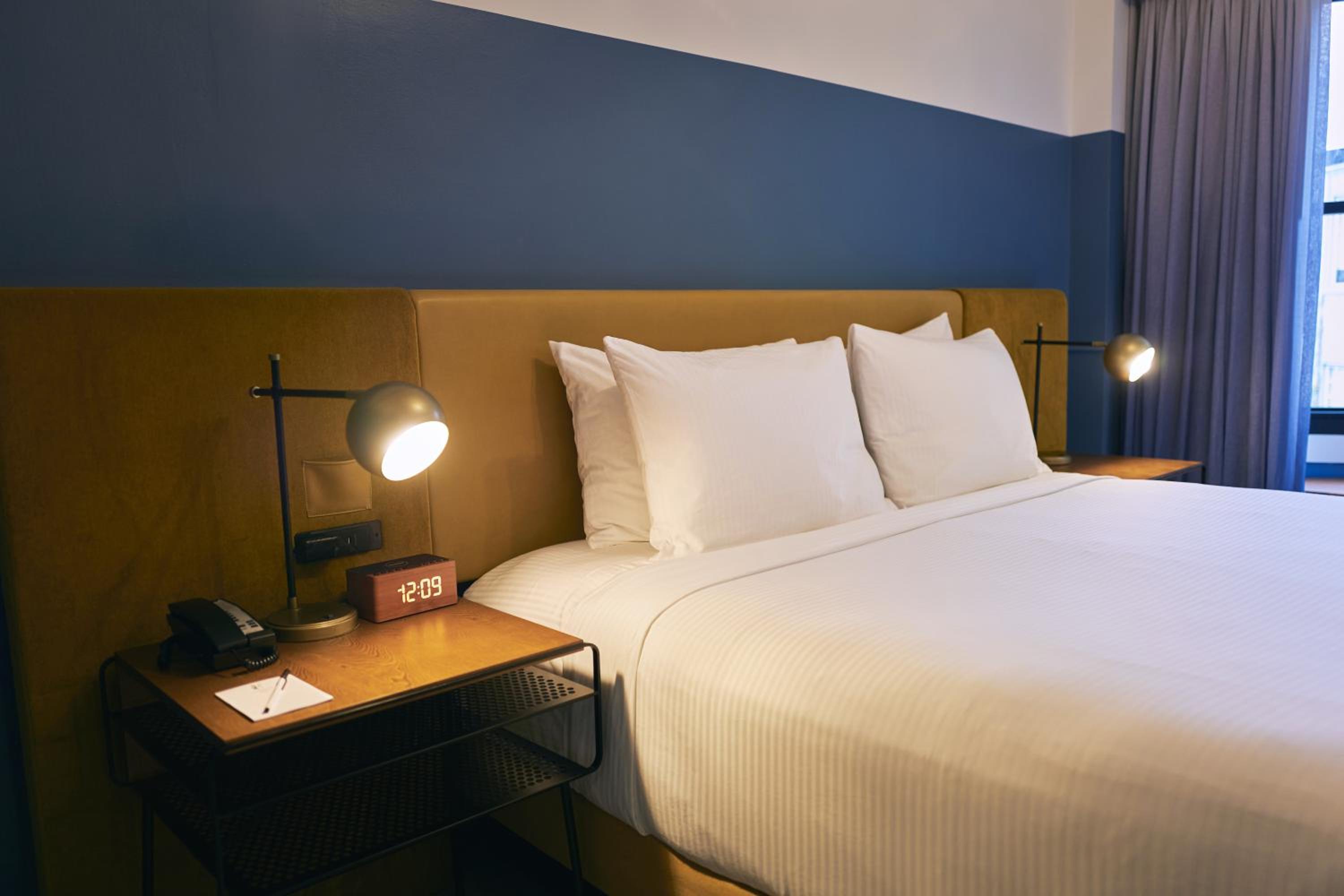 Superior King Room - Photo 3