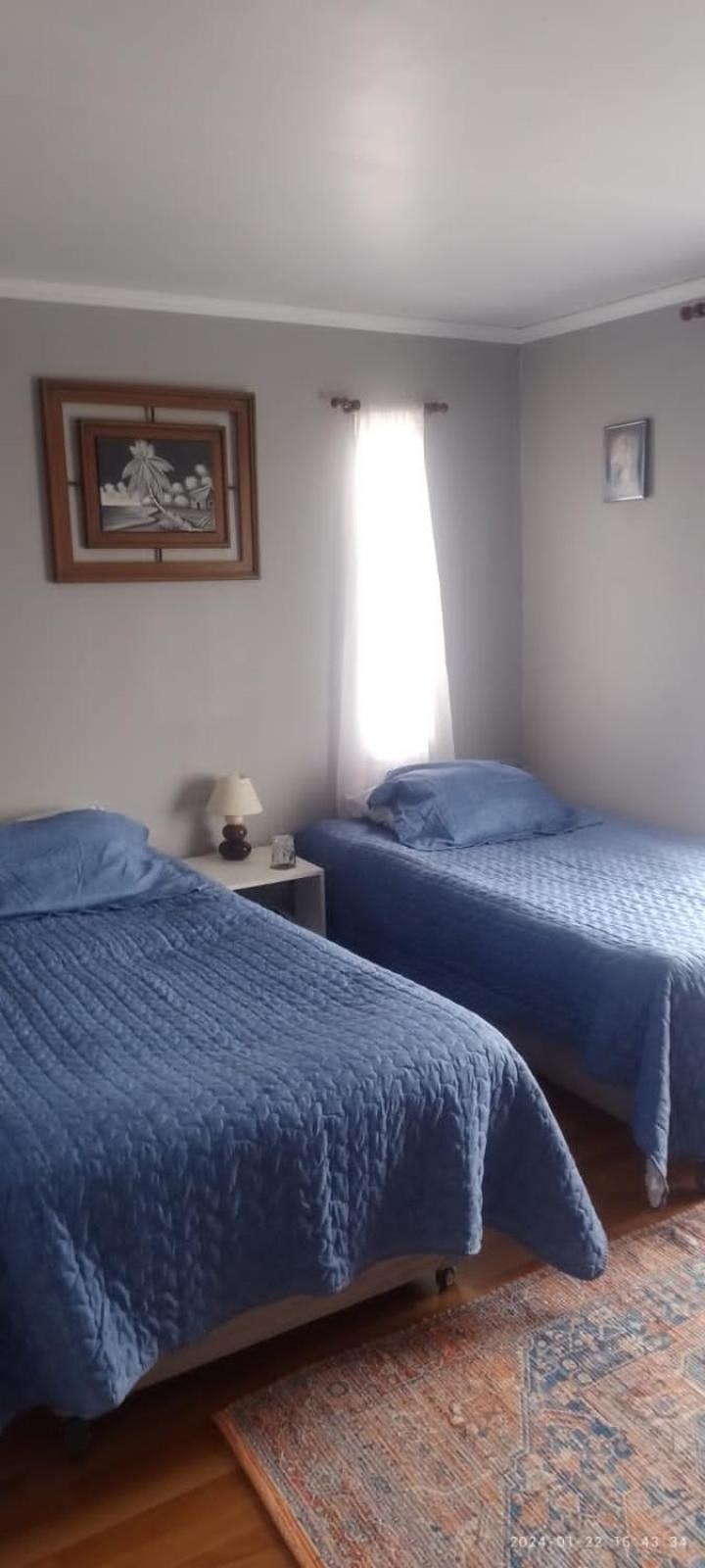 Twin Room With Private Bathroom photo 1