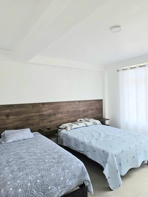 Five-Bedroom House photo 1