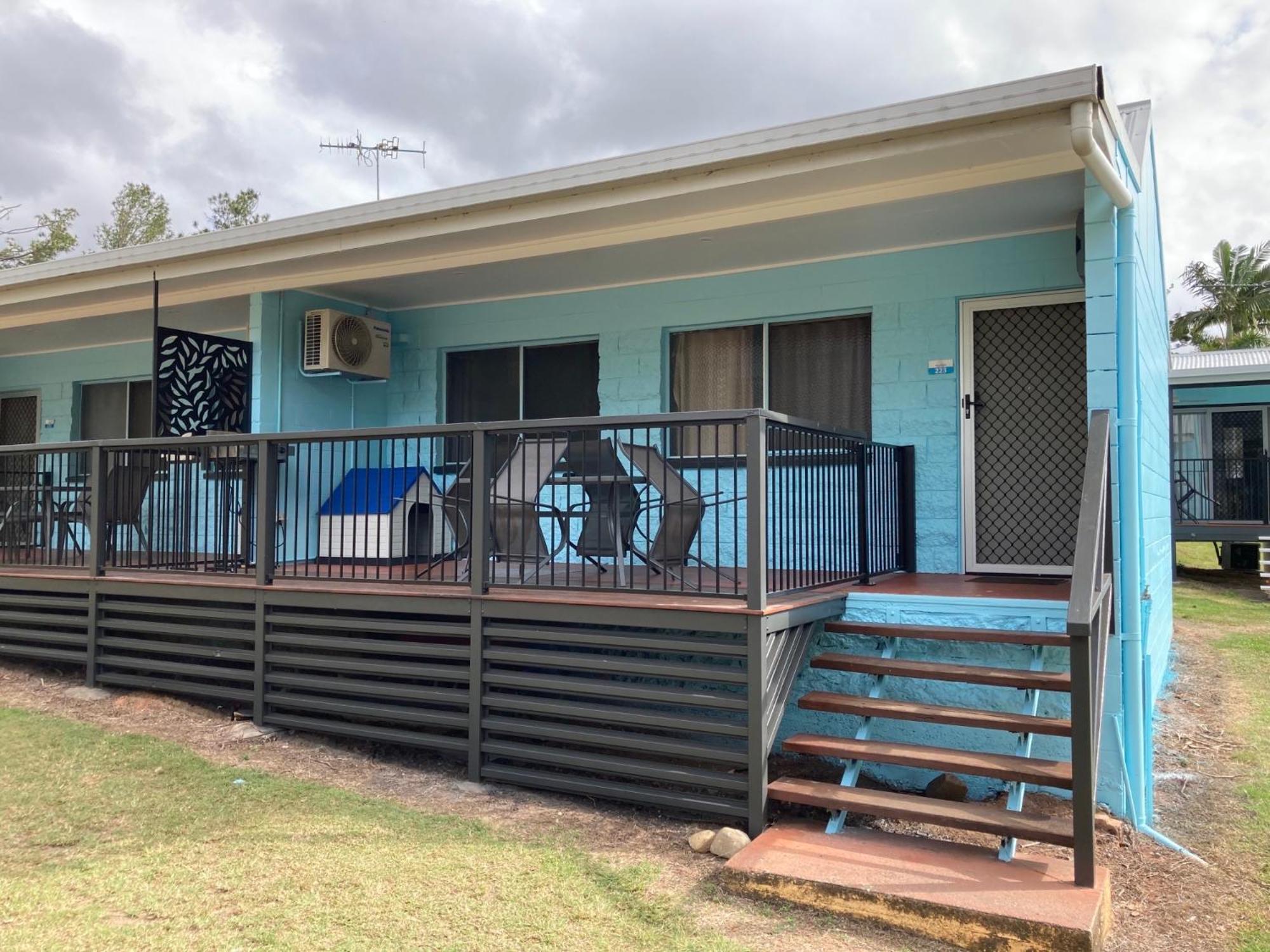 Standard 1 Bedroom Poolside Unit - S6 photo 2