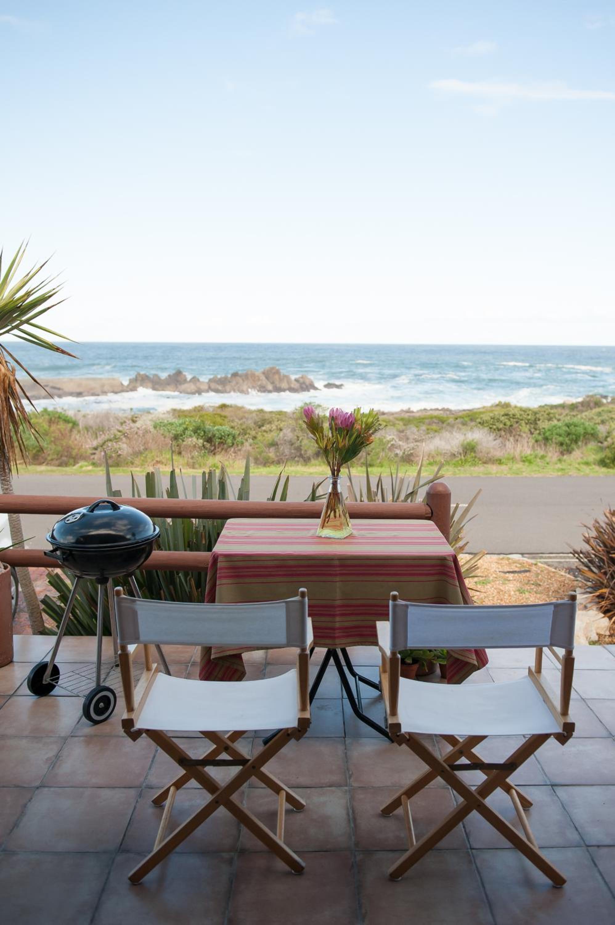 One-Bedroom Apartment - Sea Front - Photo 31