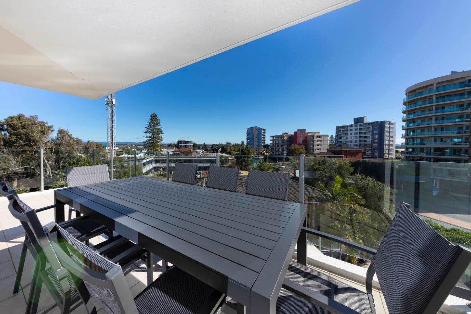 One-Bedroom Apartment with Town View photo 2