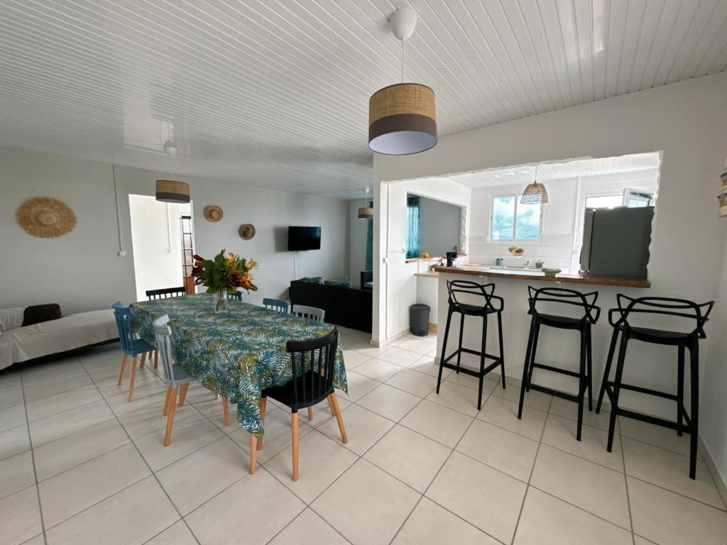 Three-Bedroom Apartment photo 1
