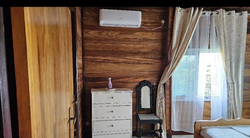 Three-Bedroom Chalet photo 3