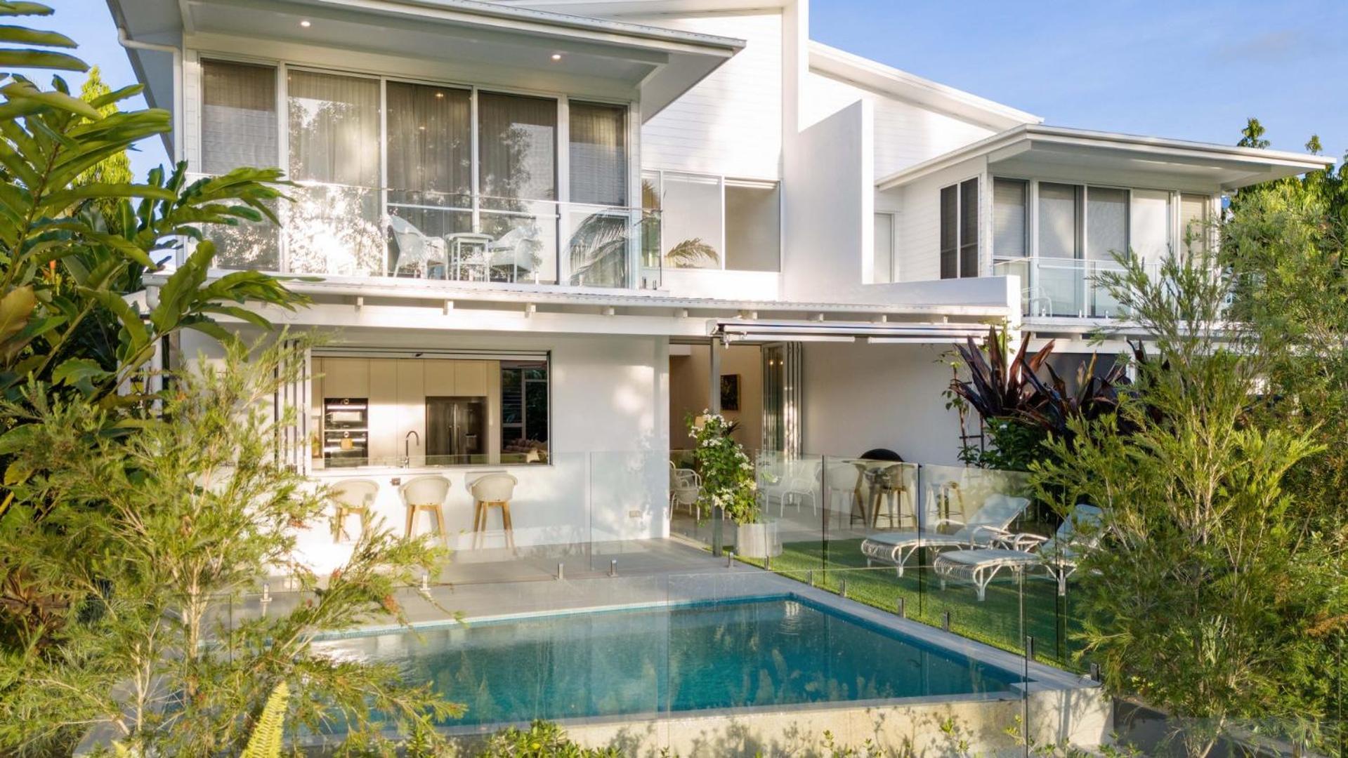Four Bedroom Mountain Villa photo 2