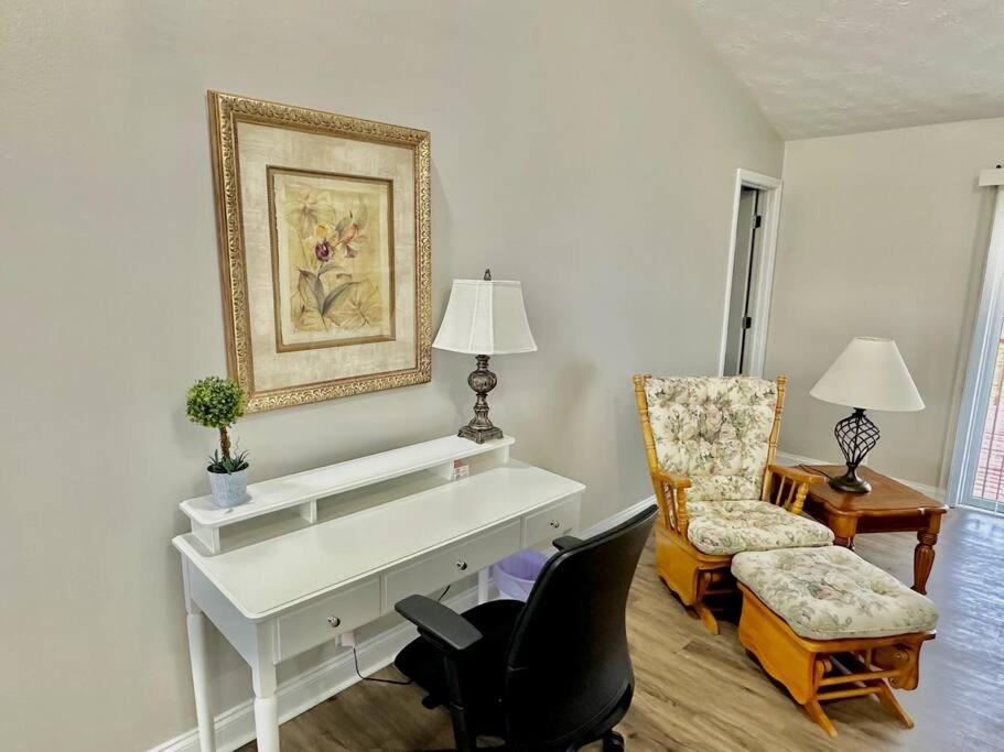 Three-Bedroom House photo 1