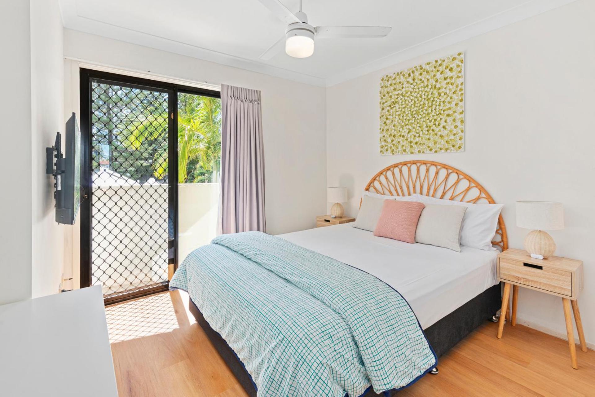 One-Bedroom Apartment - Photo 11
