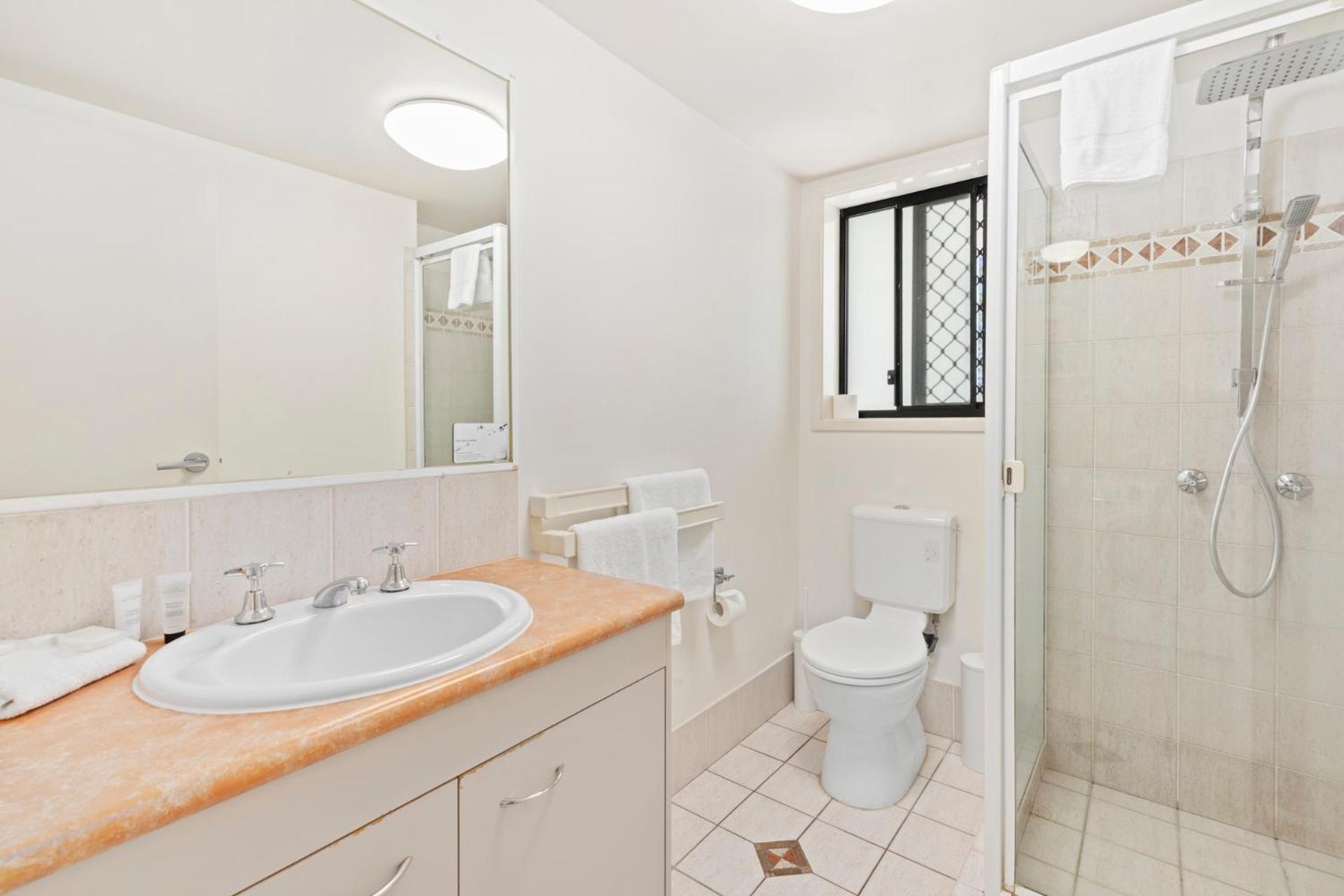 One-Bedroom Apartment - Photo 17
