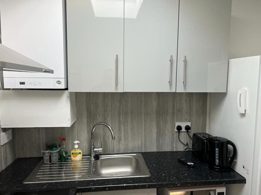 Studio Apartment photo 2