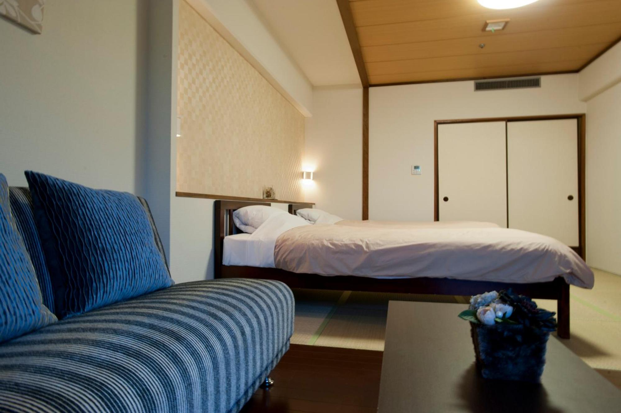 Japanese-Style Room with Beds with Shared Bathroom