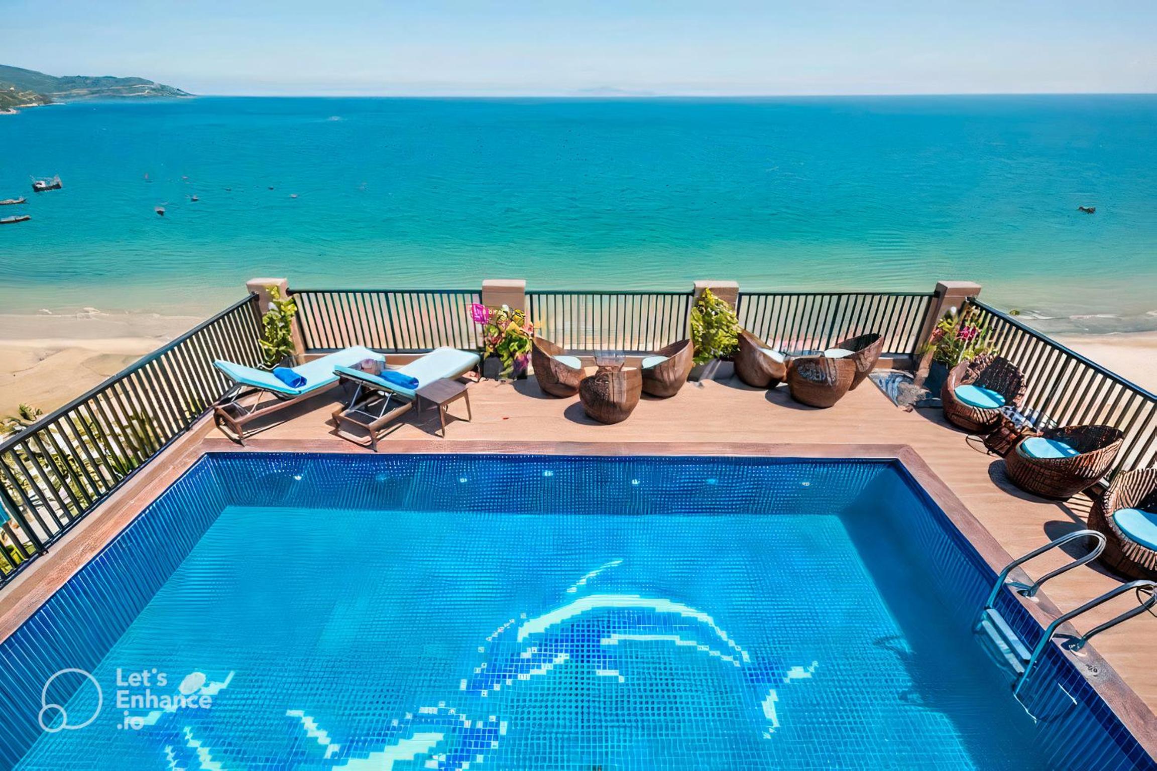 Twin Suite with Balcony and Ocean View photo 2