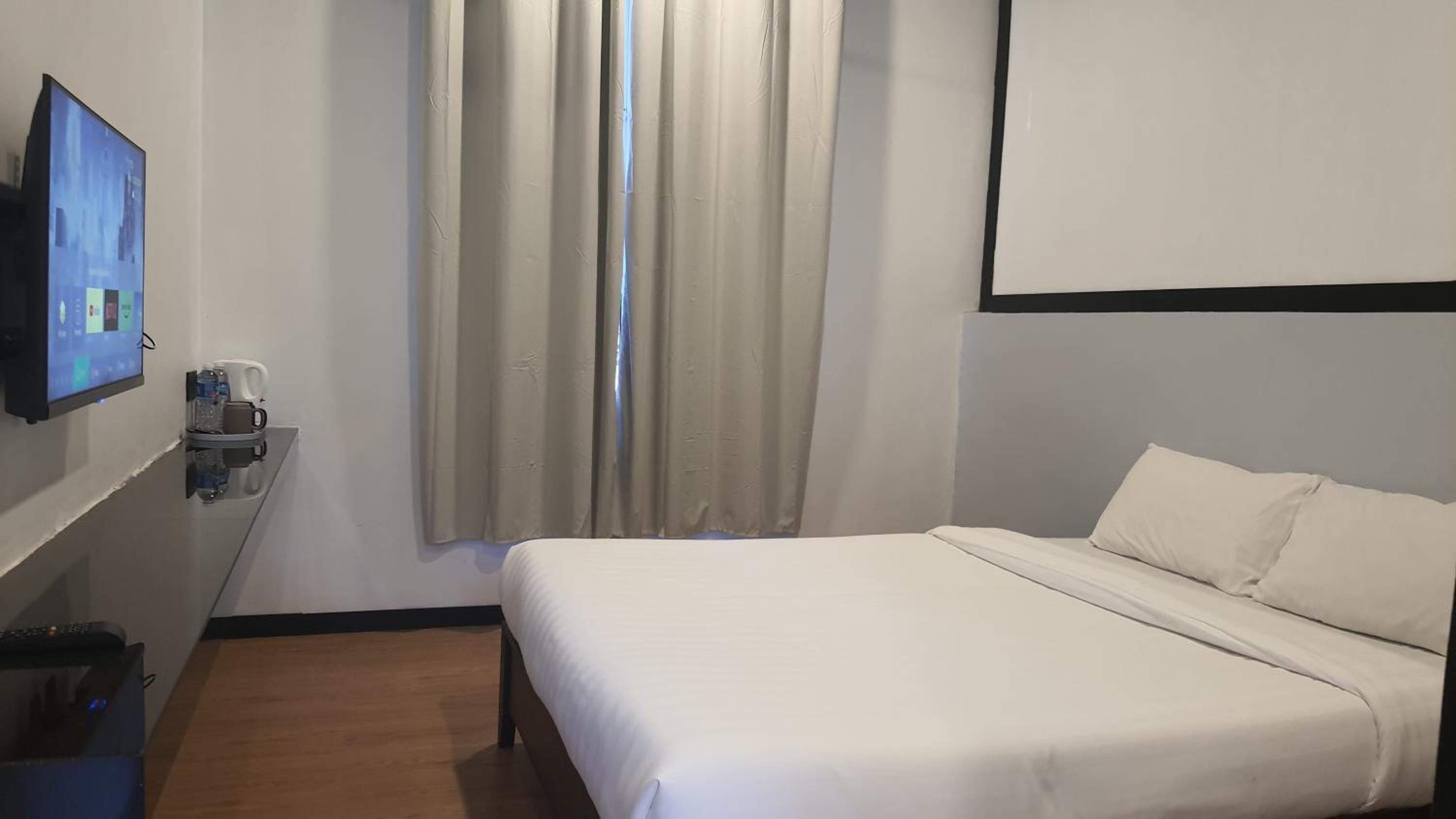 Standard Double Room - Photo 4
