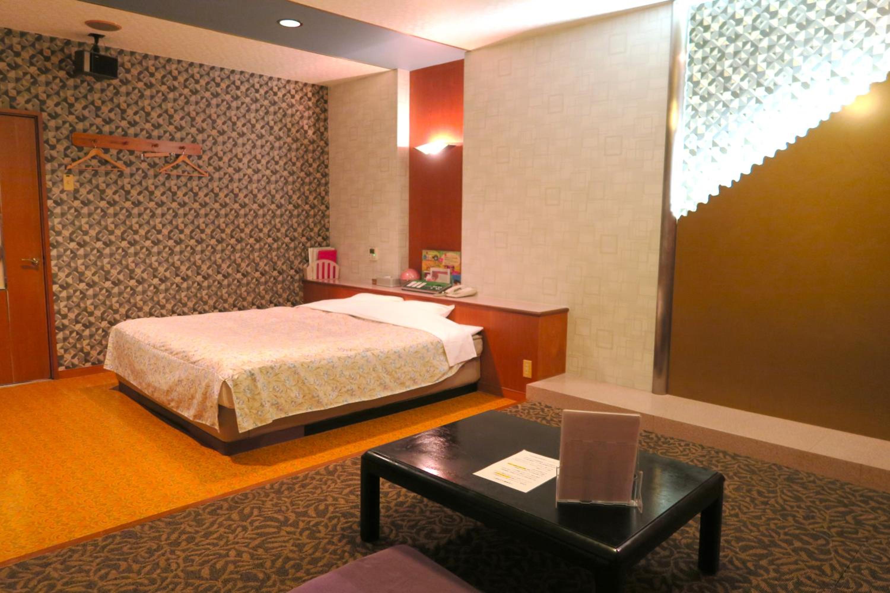 Double Room with Spa Bath - Photo 5