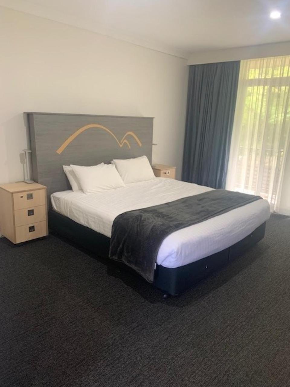 Standard King Room - Photo 4