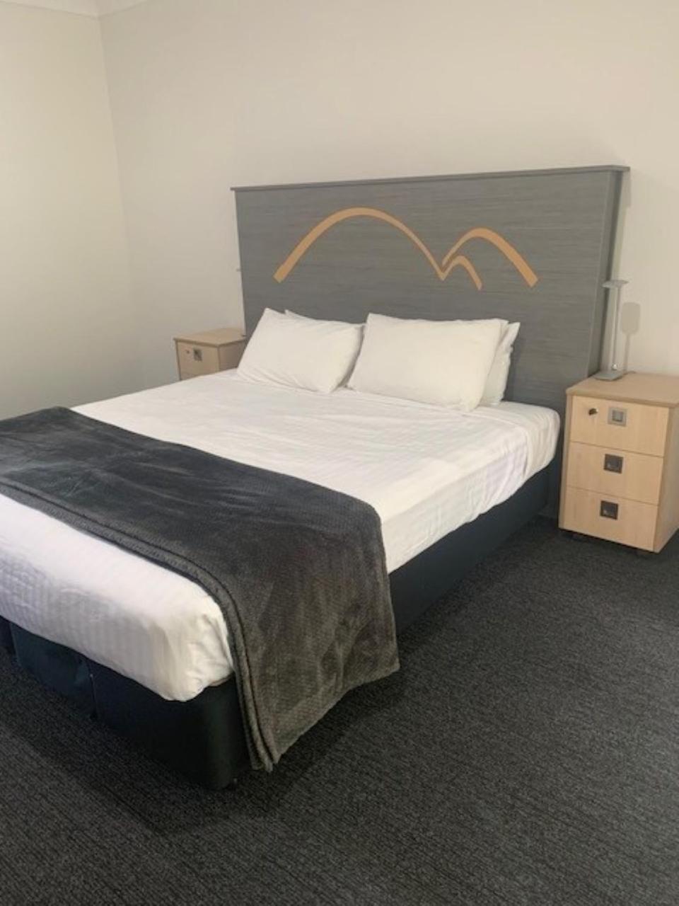 Standard King Room - Photo 2