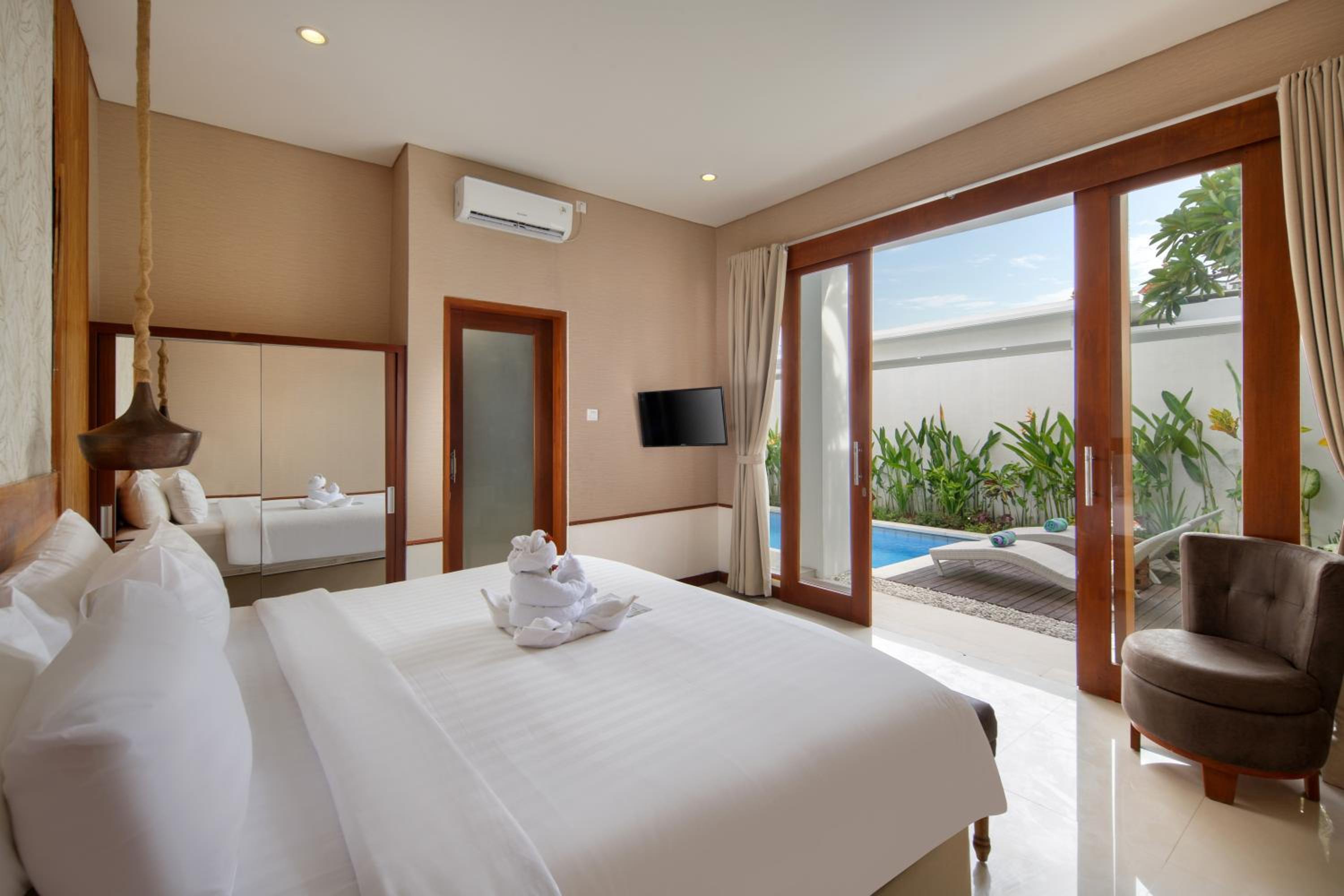 Two Bedroom Premier Deluxe Villa - Photo 1