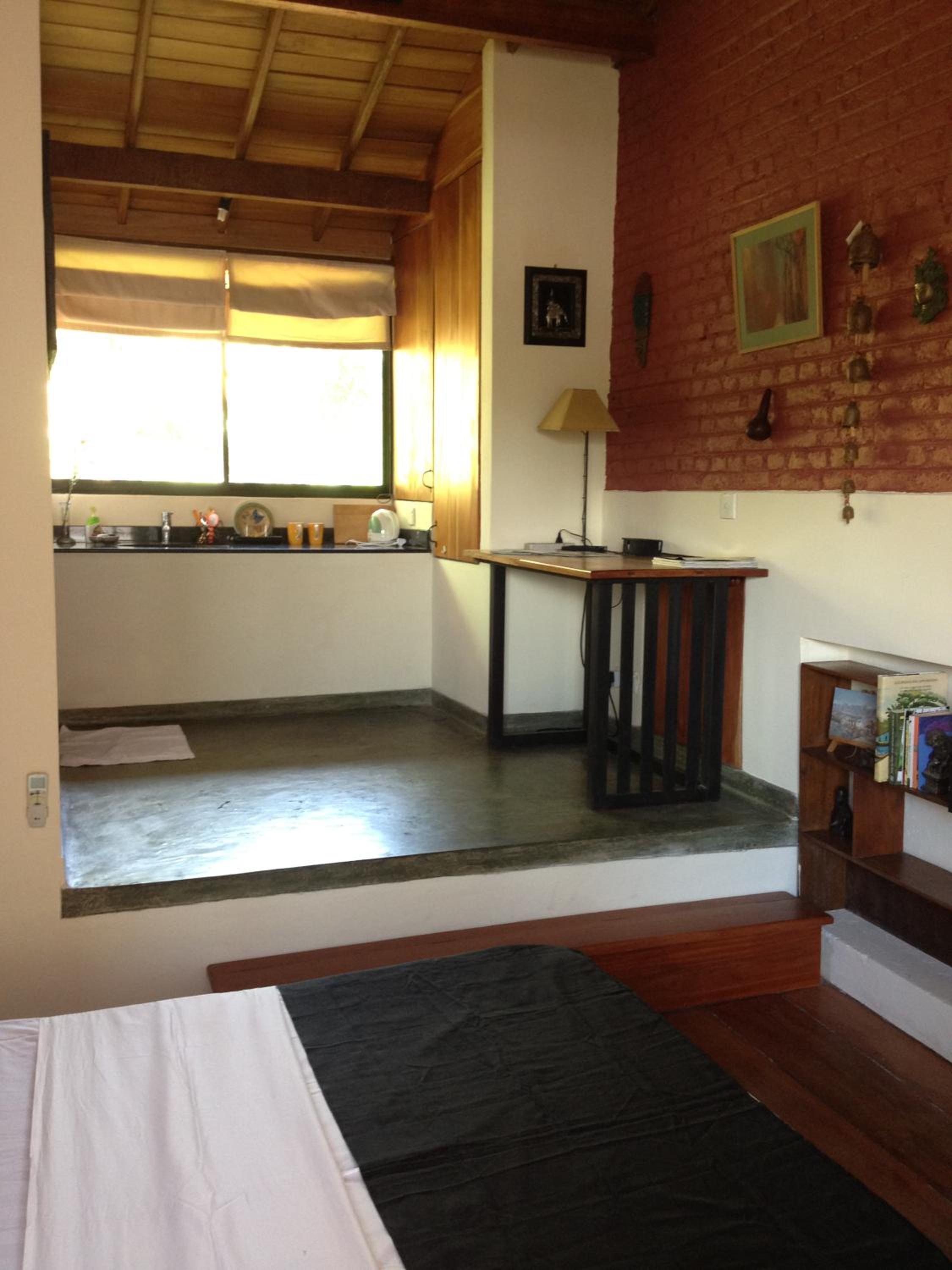 Deluxe Studio