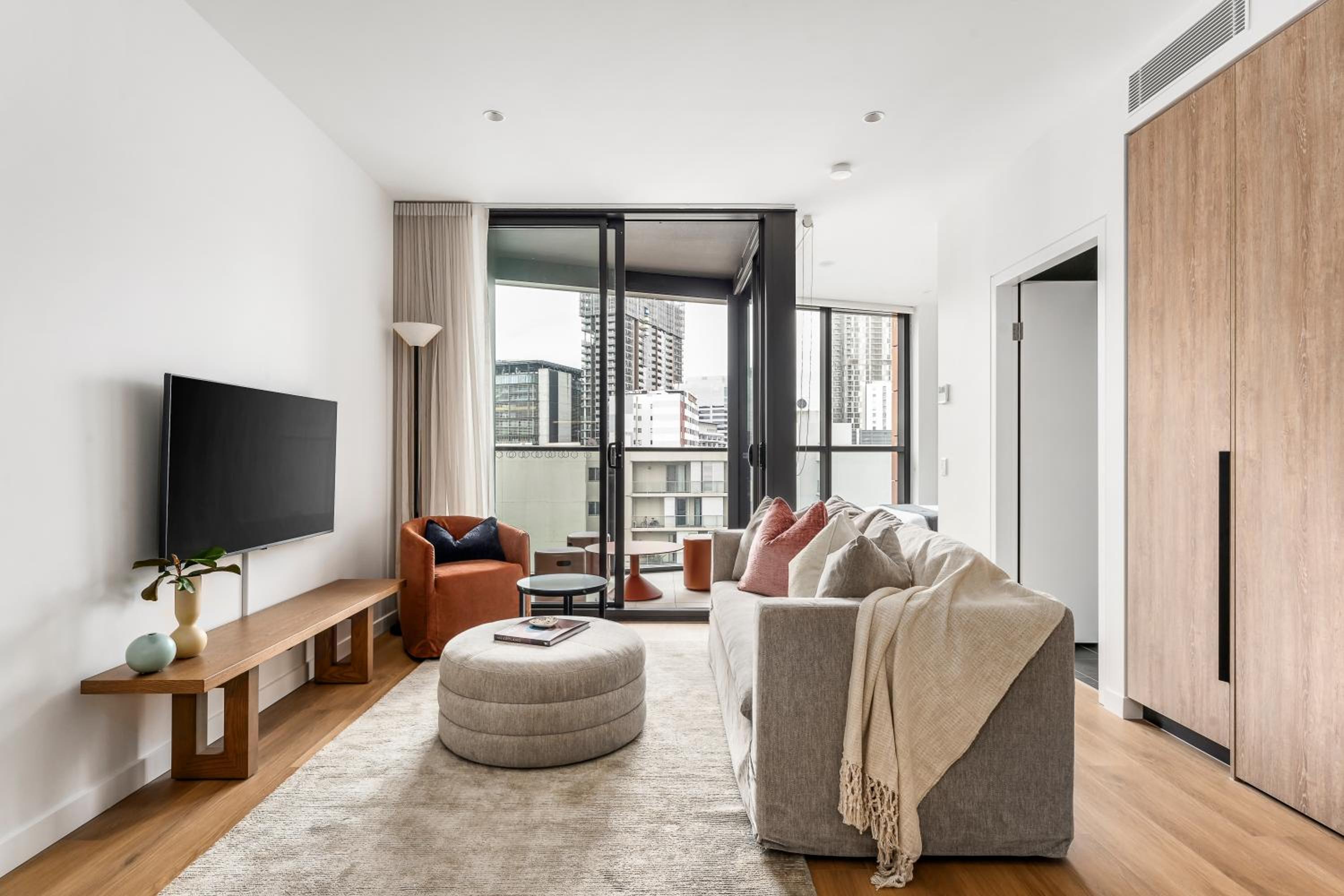 Studio Apartment photo 3