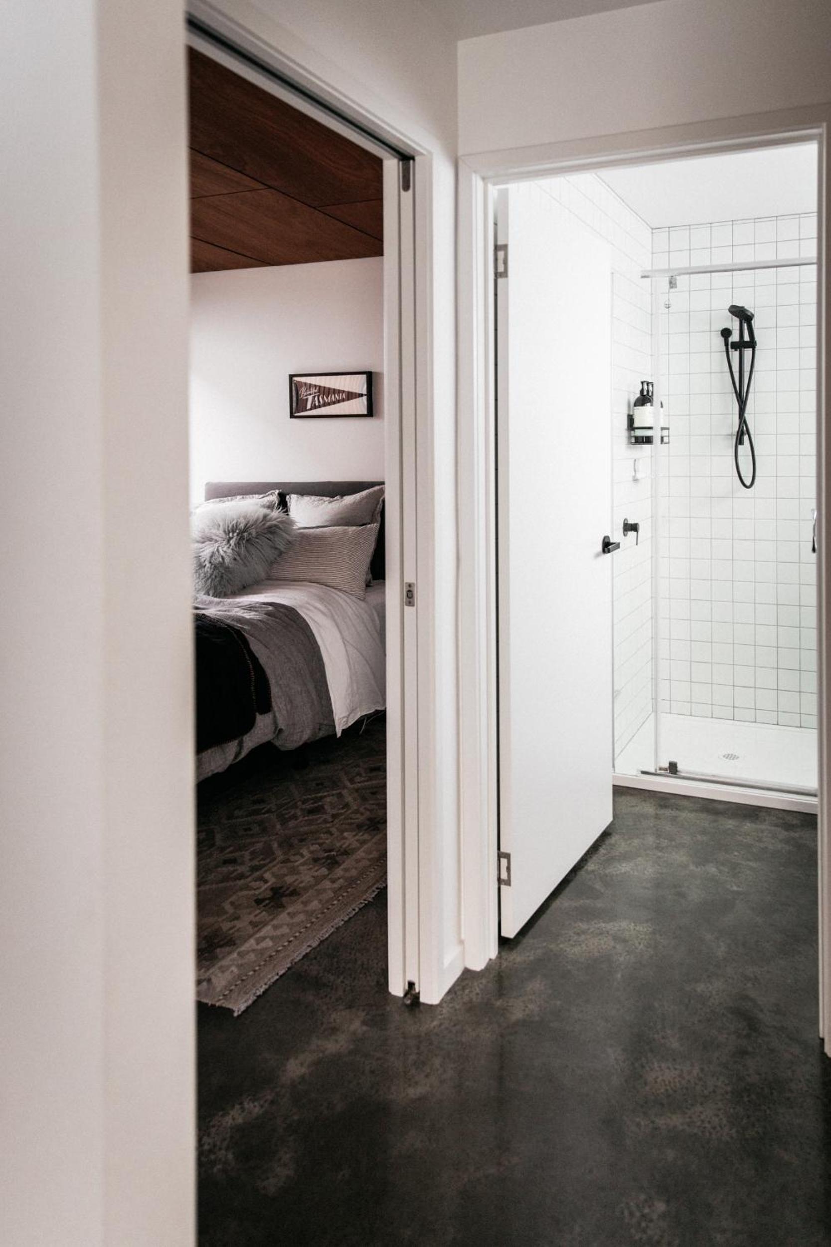 One-Bedroom House photo 3