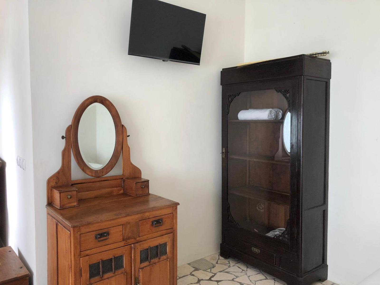Family Room - Photo 1