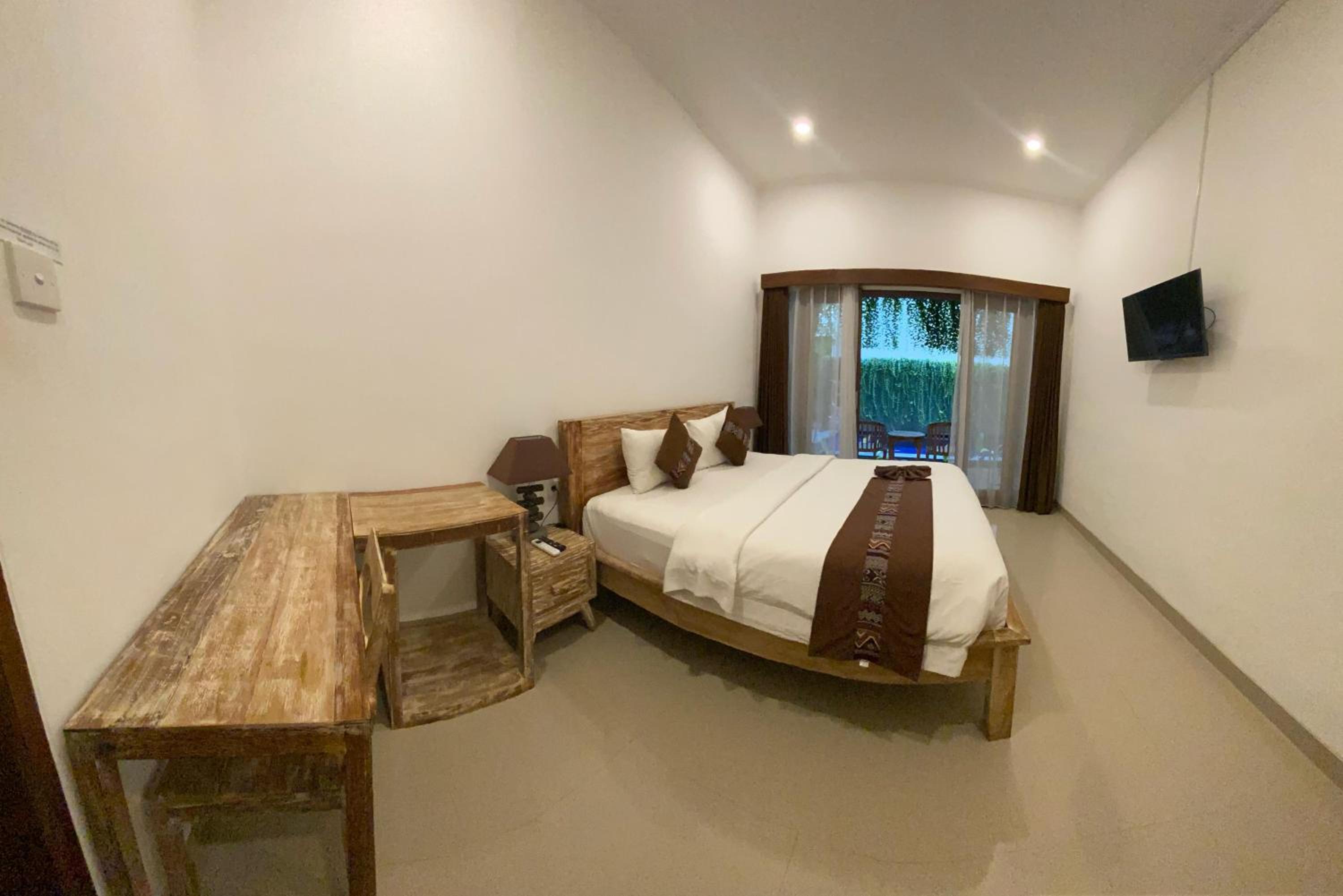 Double Room With Pool View photo 1