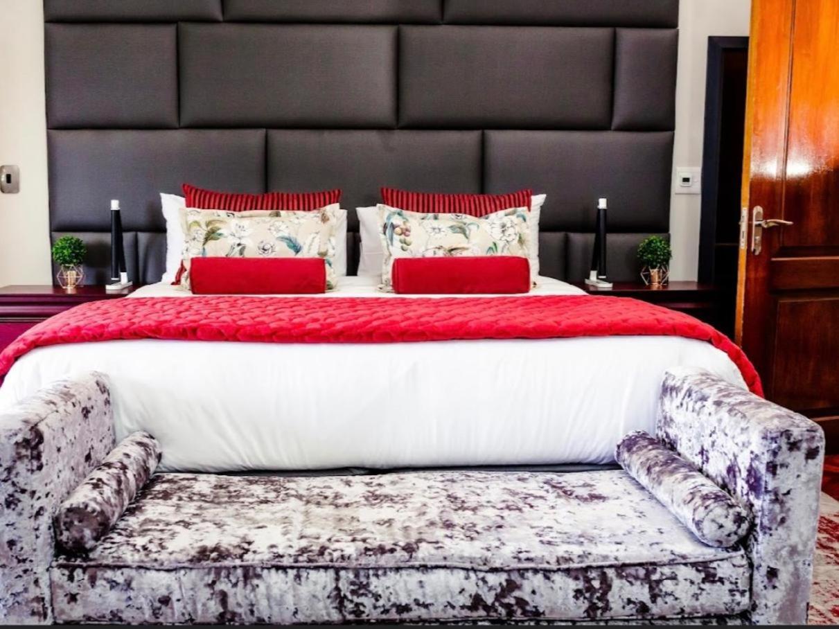Luxury King Room