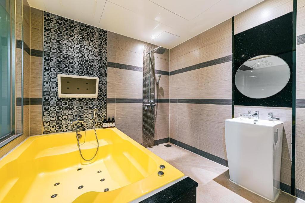 Deluxe Double Room - Photo 2