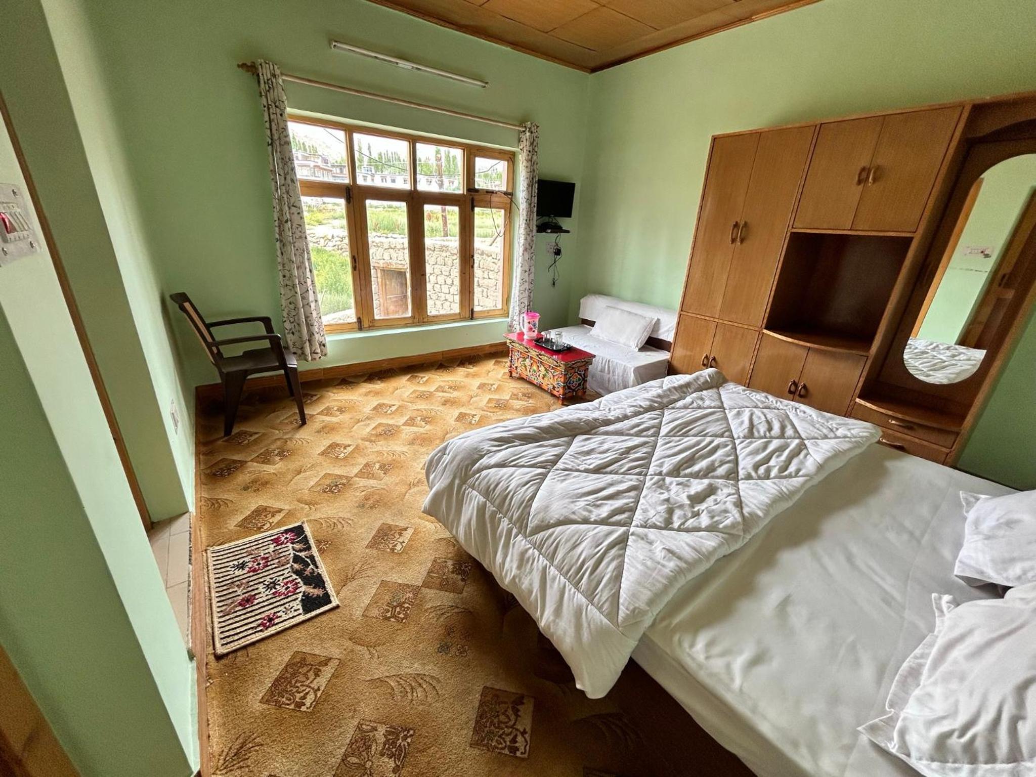 Double Room with Private Bathroom photo 2